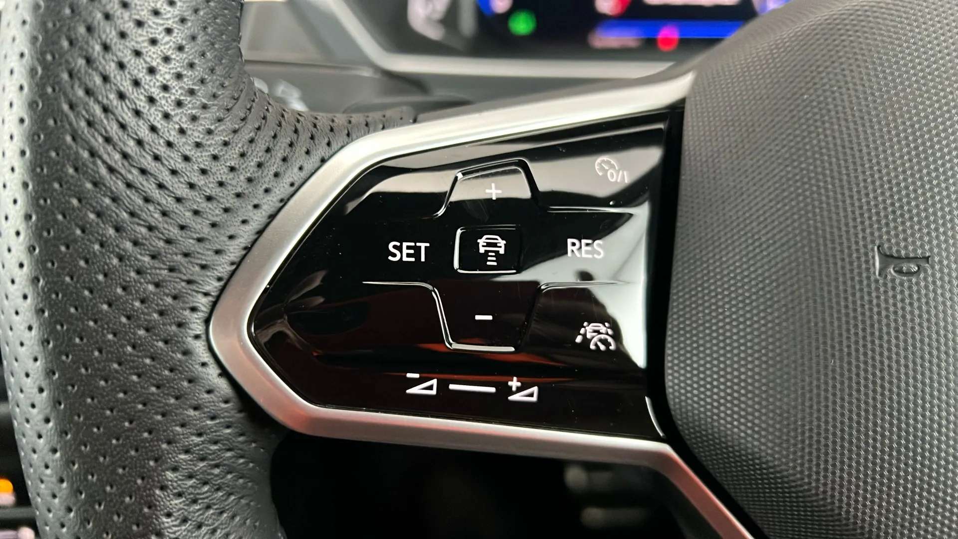 2021 VOLKSWAGEN TIGUAN 2021 VOLKSWAGEN TIGUAN