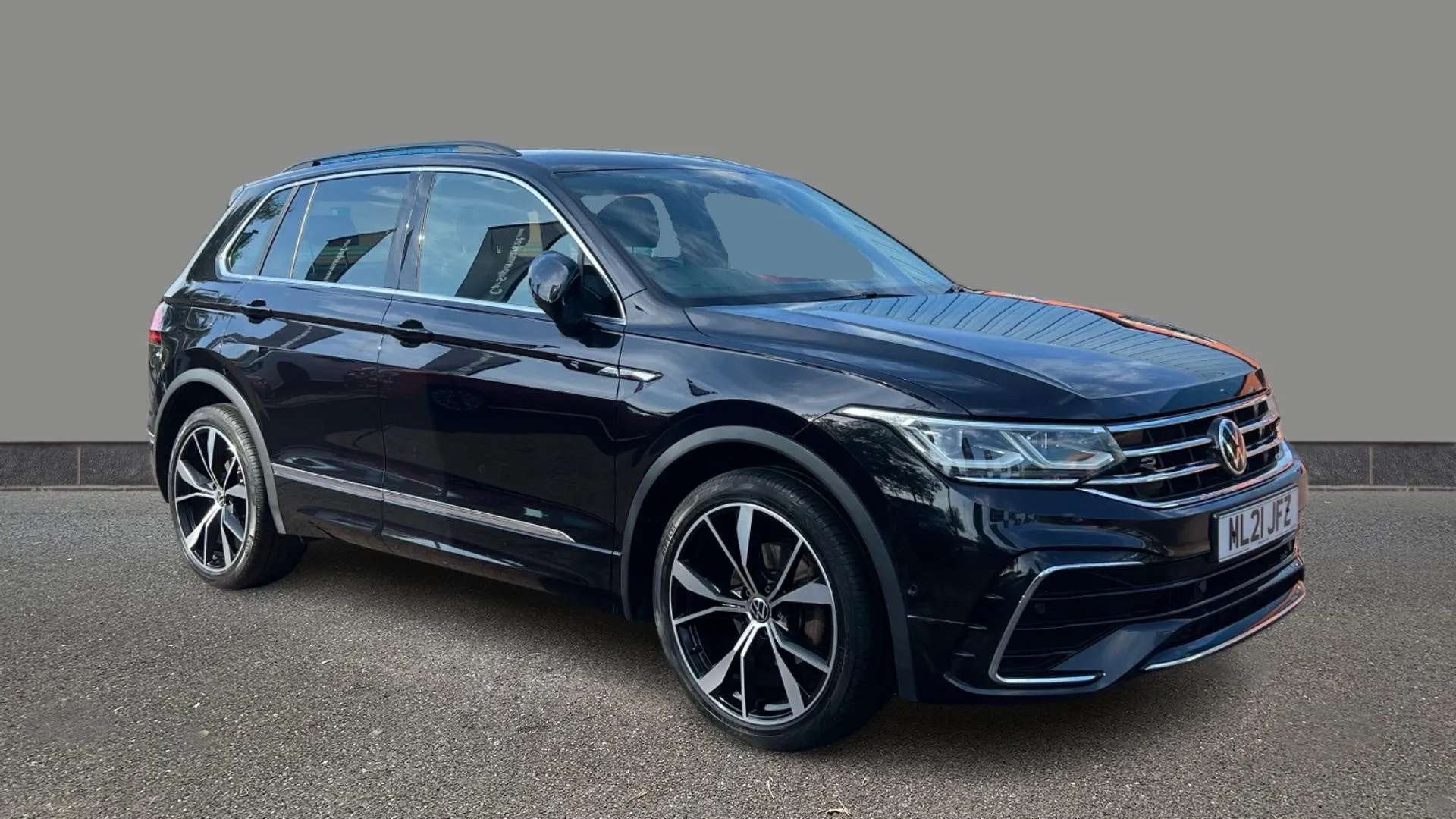 A 2021 VOLKSWAGEN TIGUAN 1.5 TSI 150 R-Line DSG A 2021 VOLKSWAGEN TIGUAN 1.5 TSI 150 R-Line DSG