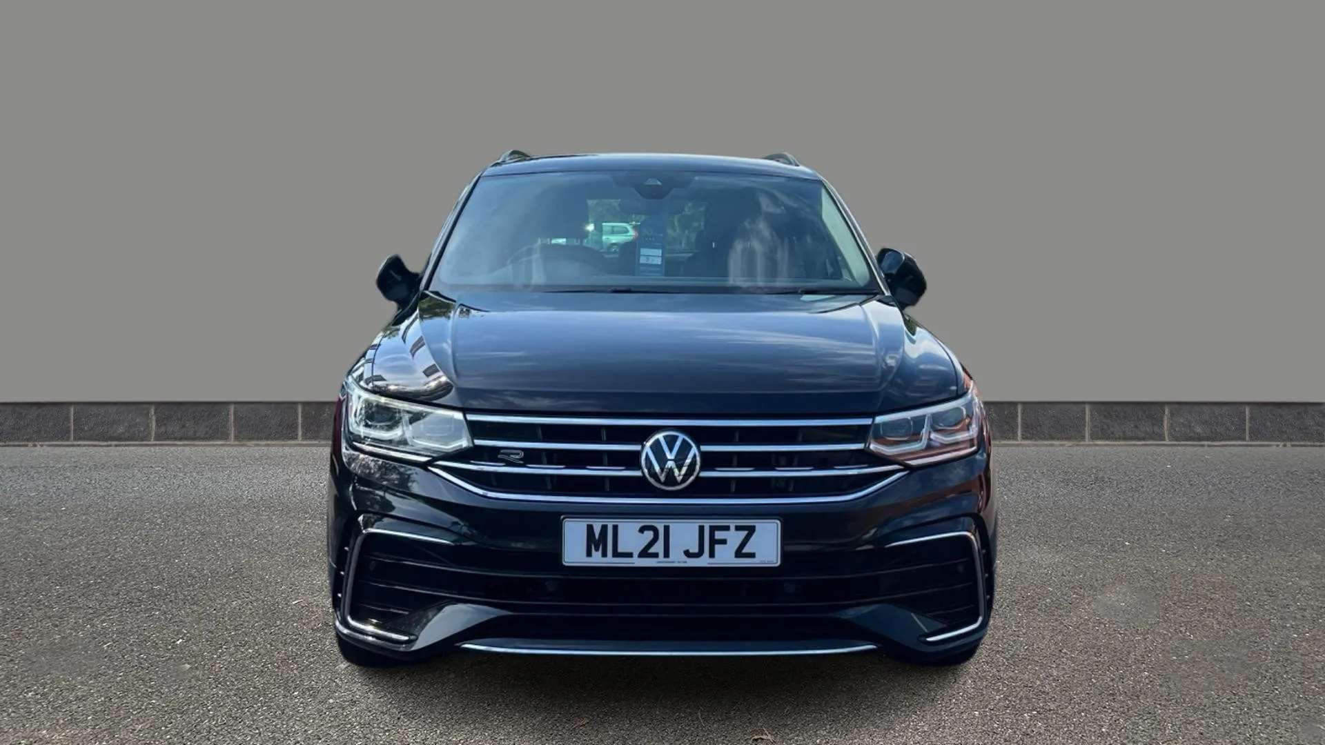 A 2021 VOLKSWAGEN TIGUAN 1.5 TSI 150 R-Line DSG A 2021 VOLKSWAGEN TIGUAN 1.5 TSI 150 R-Line DSG