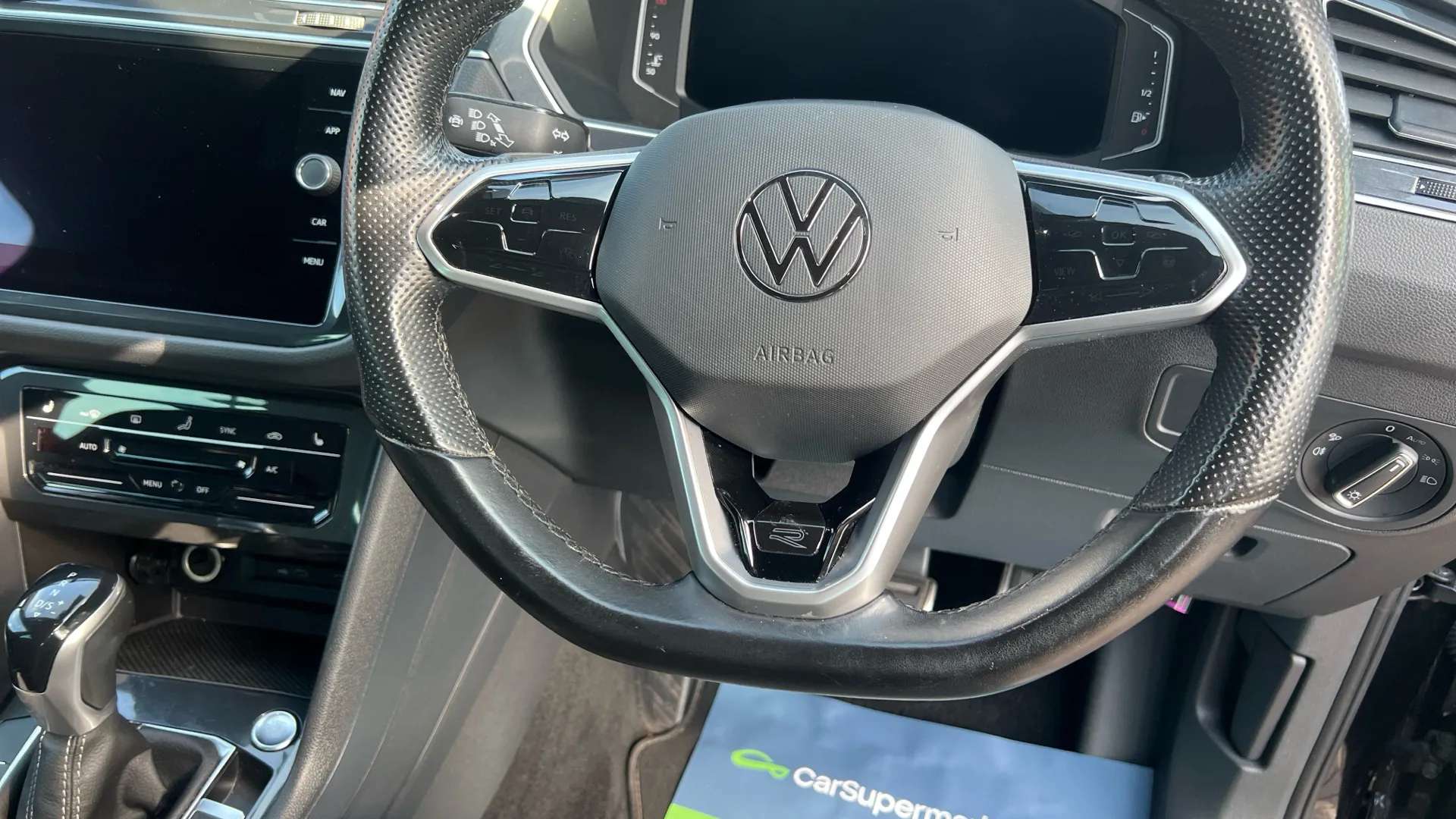 2021 VOLKSWAGEN TIGUAN 2021 VOLKSWAGEN TIGUAN