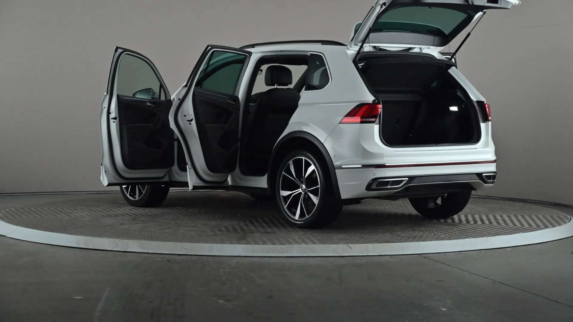 2023 VOLKSWAGEN TIGUAN 2023 VOLKSWAGEN TIGUAN