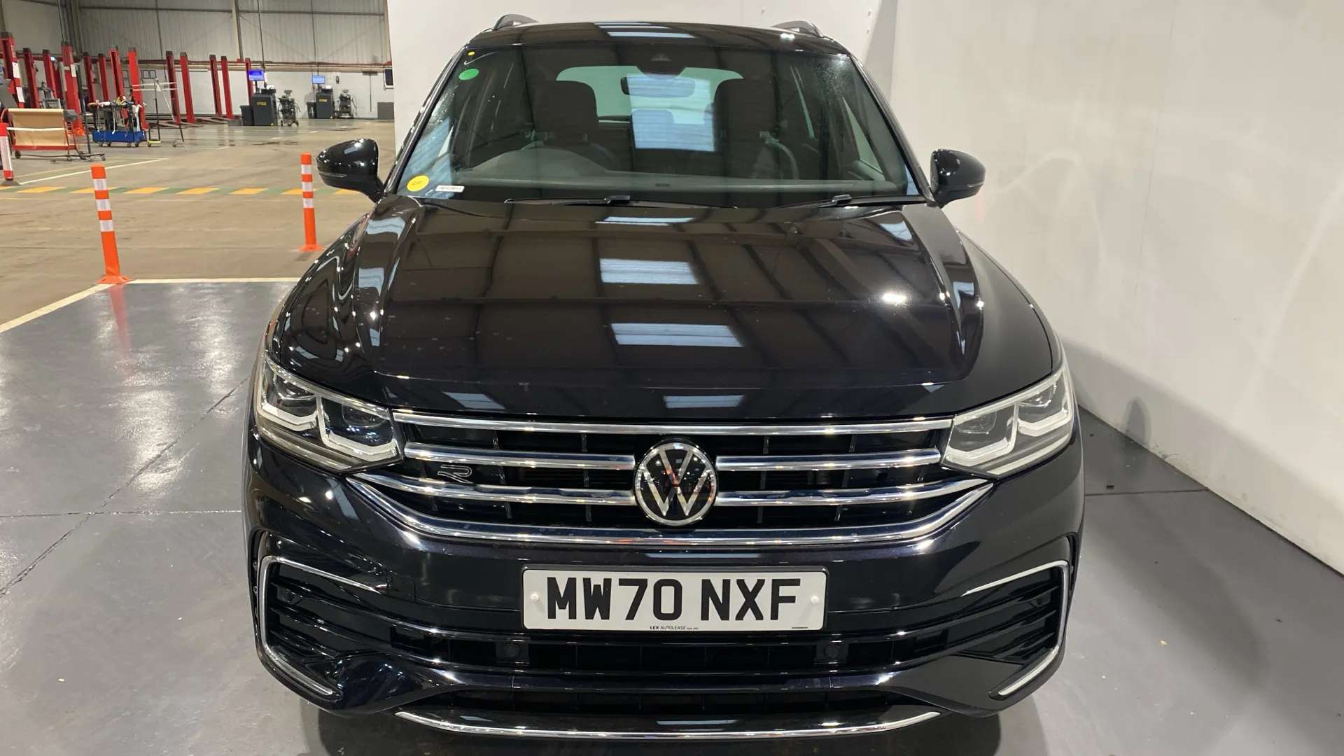 A 2020 VOLKSWAGEN TIGUAN 1.5 TSI 150 R-Line DSG A 2020 VOLKSWAGEN TIGUAN 1.5 TSI 150 R-Line DSG