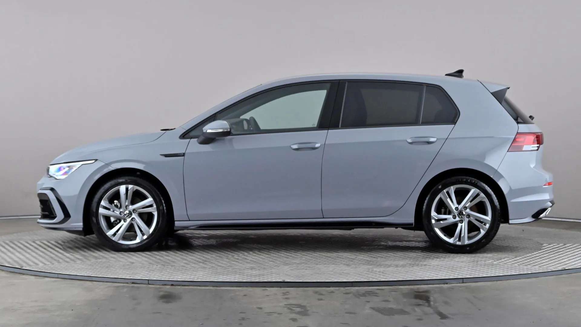A 2023 VOLKSWAGEN GOLF 1.5 eTSI 150 R-Line DSG A 2023 VOLKSWAGEN GOLF 1.5 eTSI 150 R-Line DSG