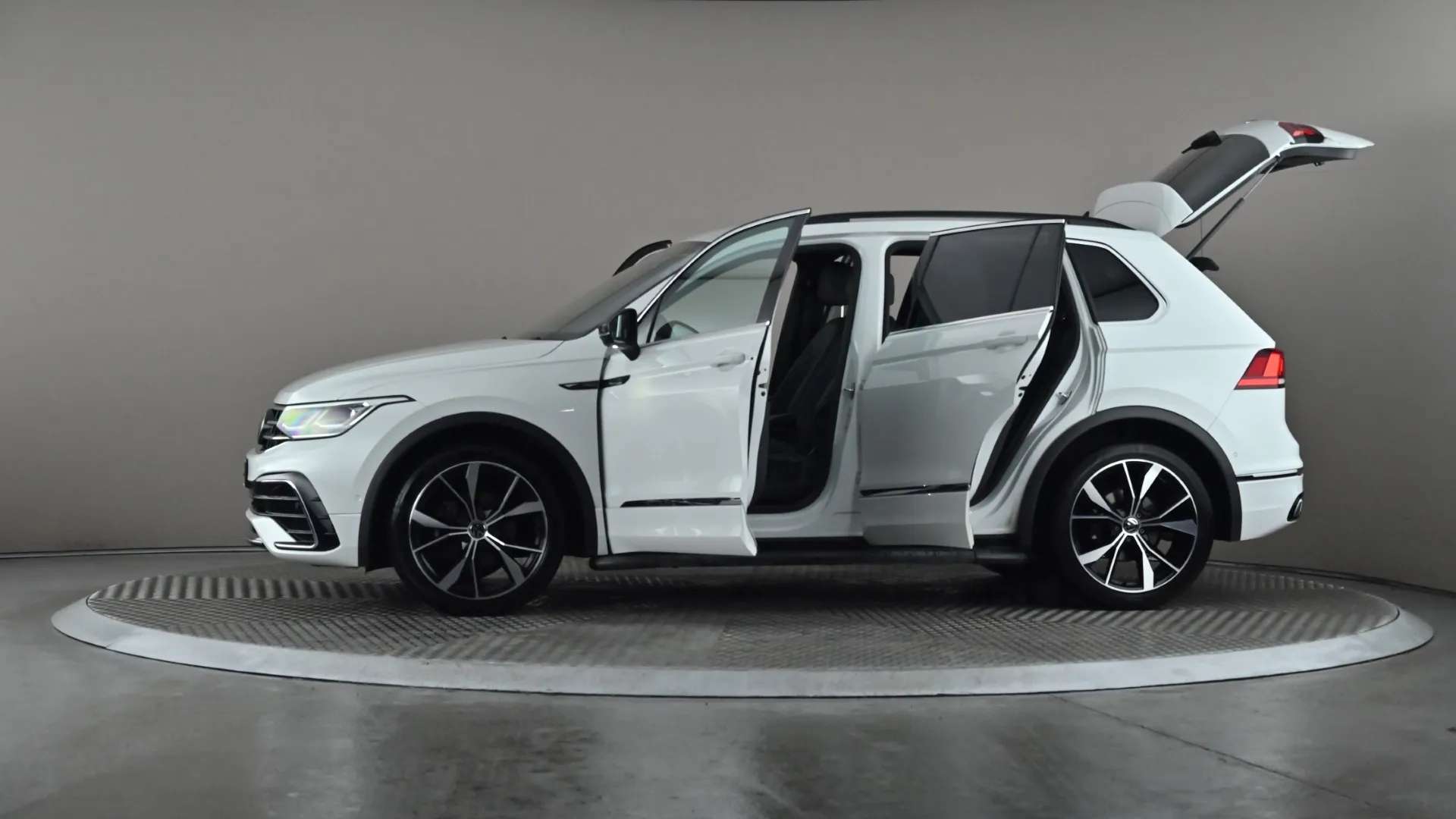 2023 VOLKSWAGEN TIGUAN 2023 VOLKSWAGEN TIGUAN
