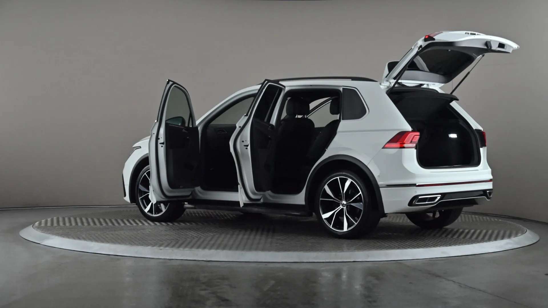 2023 VOLKSWAGEN TIGUAN 2023 VOLKSWAGEN TIGUAN
