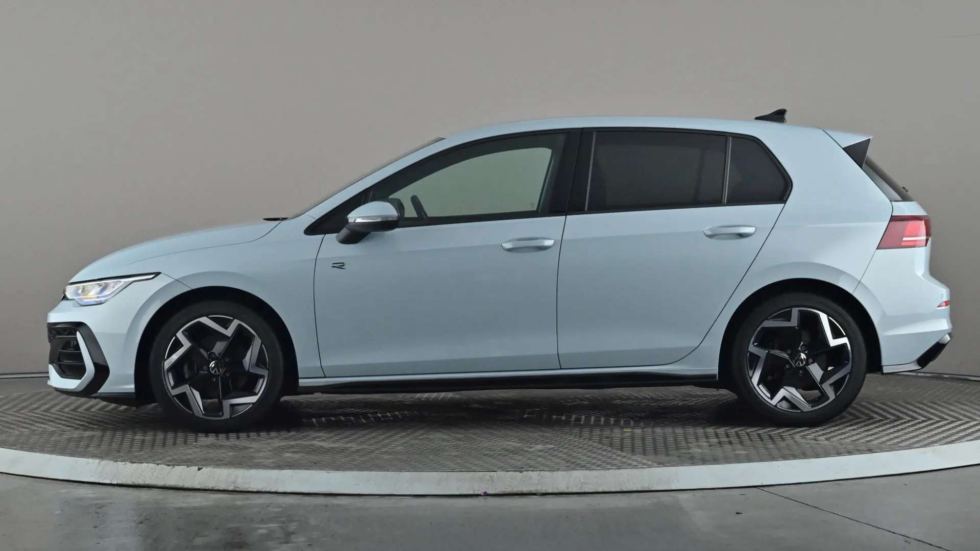 A 2024 VOLKSWAGEN GOLF 2.0 TDI 150 R-Line DSG A 2024 VOLKSWAGEN GOLF 2.0 TDI 150 R-Line DSG