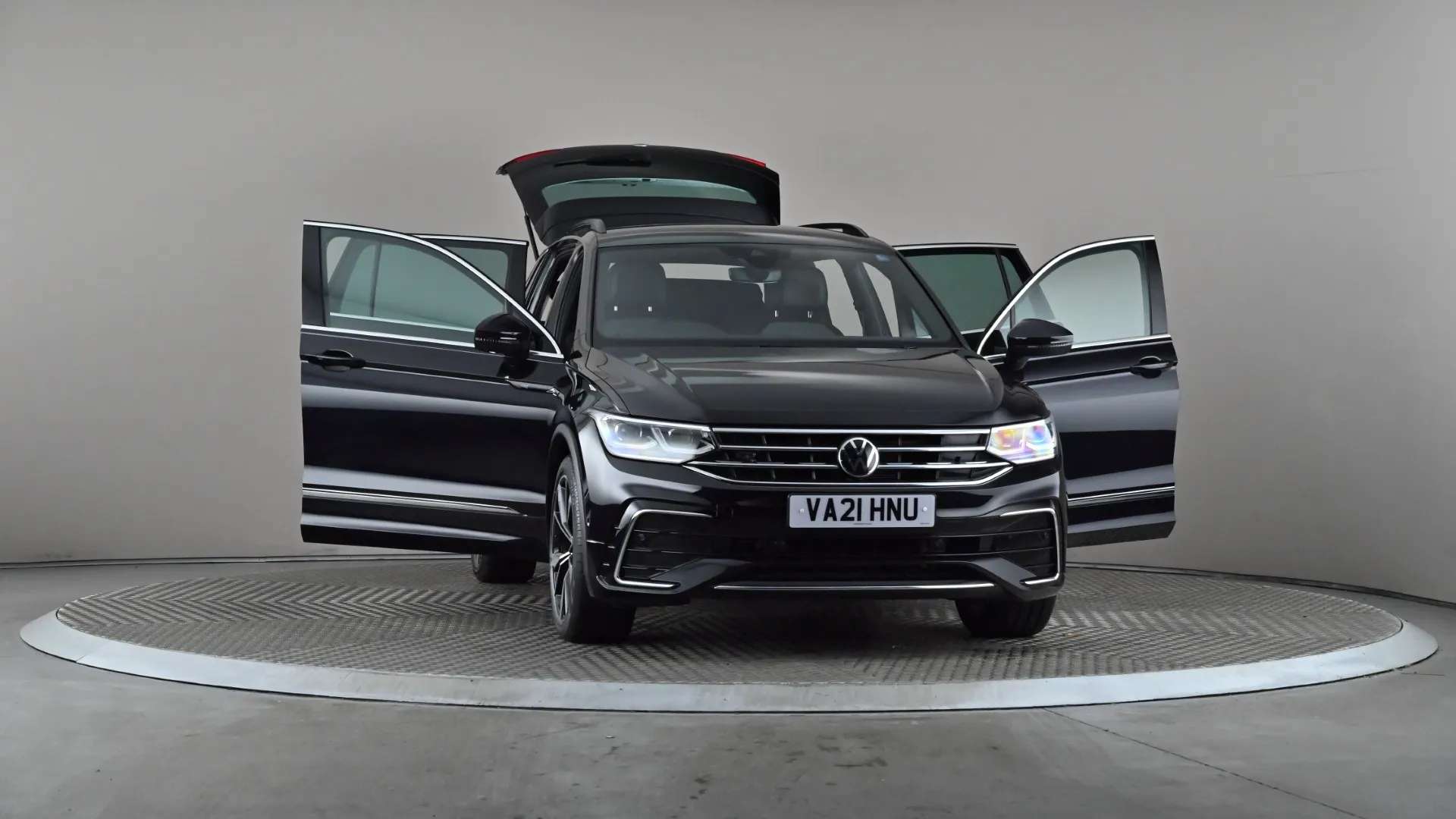 2021 VOLKSWAGEN TIGUAN 2021 VOLKSWAGEN TIGUAN