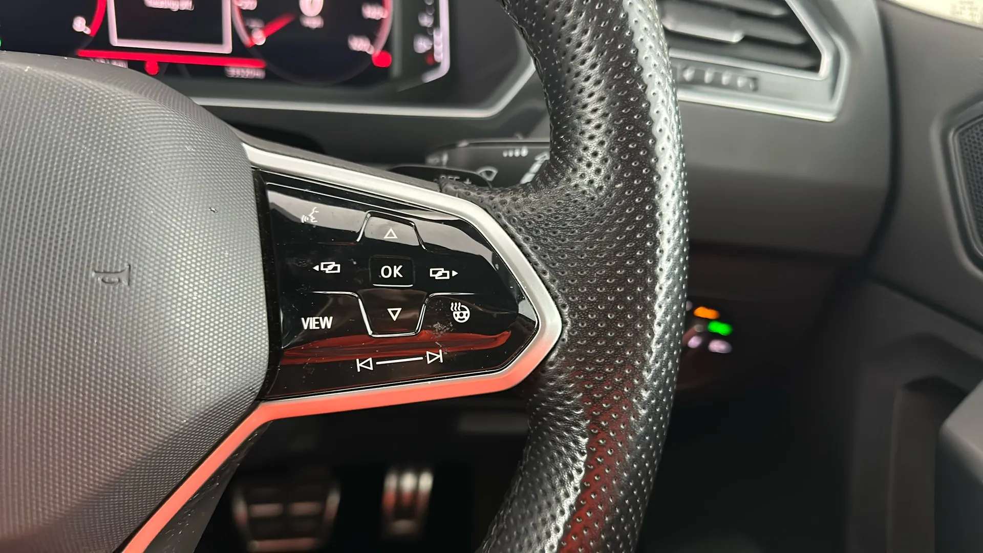 2021 VOLKSWAGEN TIGUAN 2021 VOLKSWAGEN TIGUAN