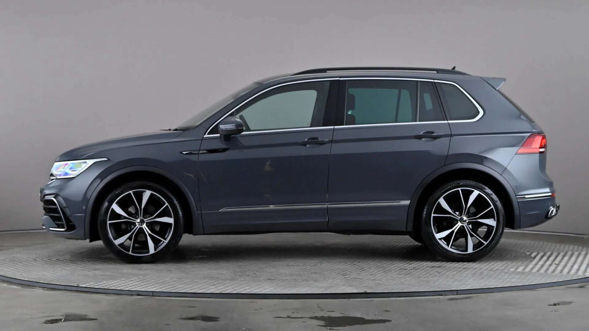 A 2023 VOLKSWAGEN TIGUAN 1.5 TSI 150 R-Line DSG A 2023 VOLKSWAGEN TIGUAN 1.5 TSI 150 R-Line DSG