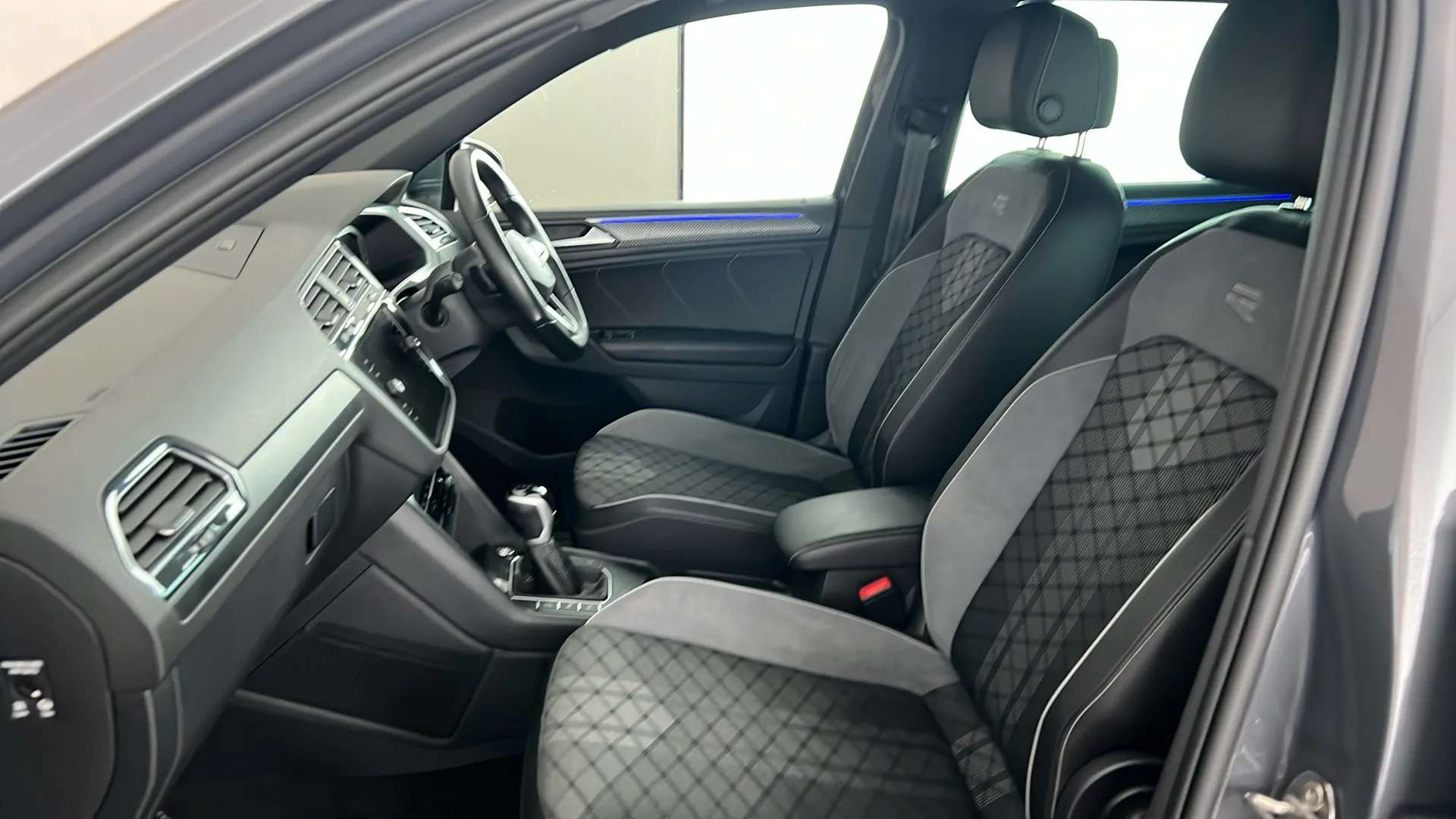 2023 VOLKSWAGEN TIGUAN 2023 VOLKSWAGEN TIGUAN