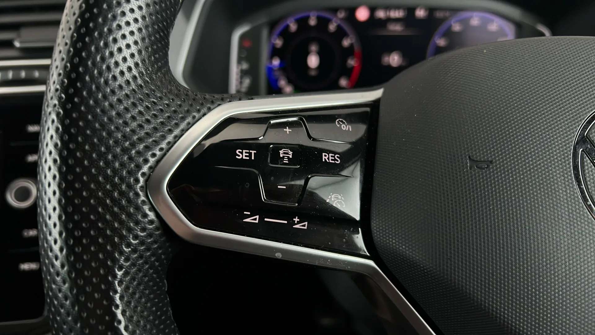 2023 VOLKSWAGEN TIGUAN 2023 VOLKSWAGEN TIGUAN