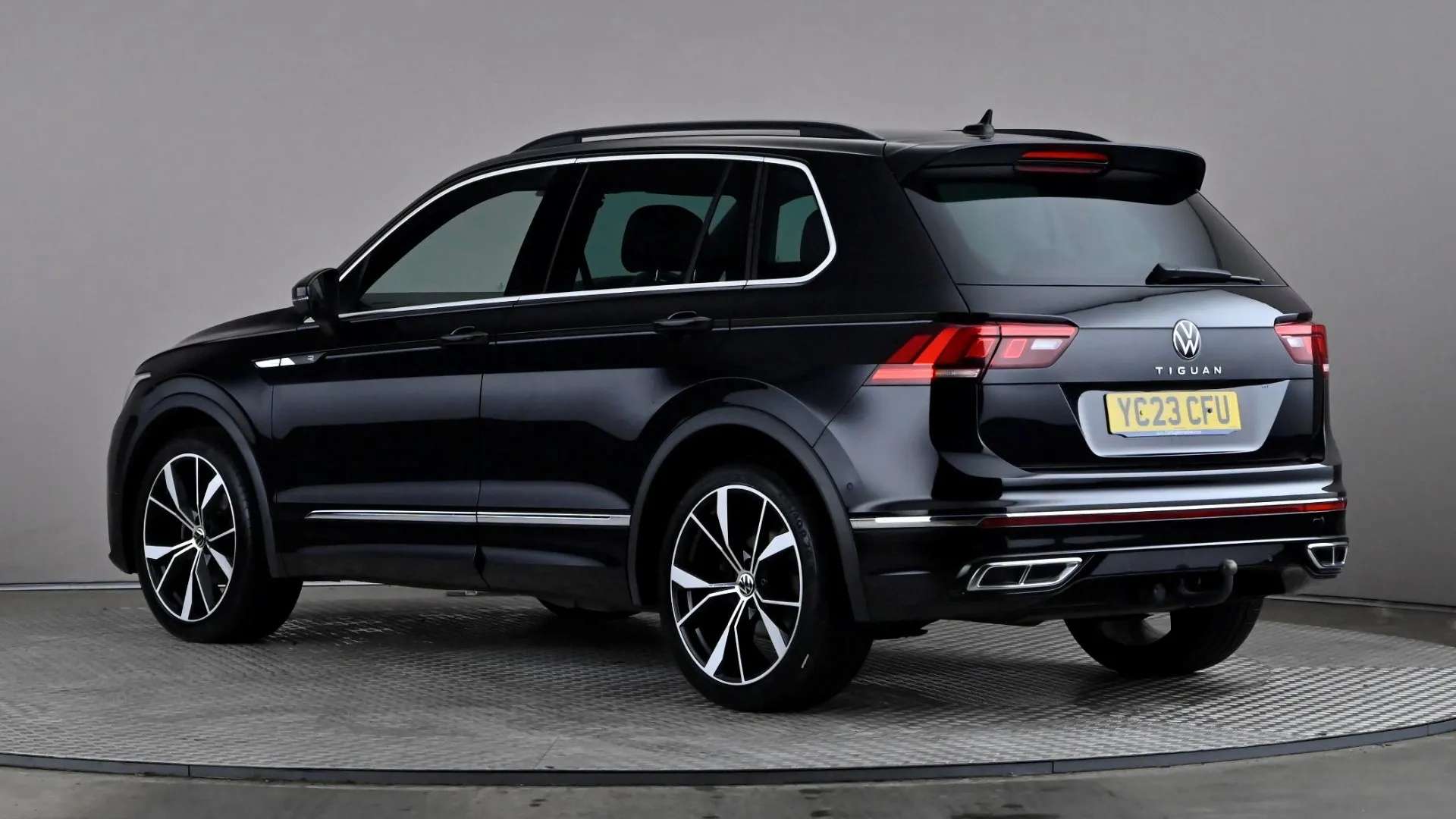 A 2023 VOLKSWAGEN TIGUAN 1.5 TSI 150 R-Line DSG A 2023 VOLKSWAGEN TIGUAN 1.5 TSI 150 R-Line DSG