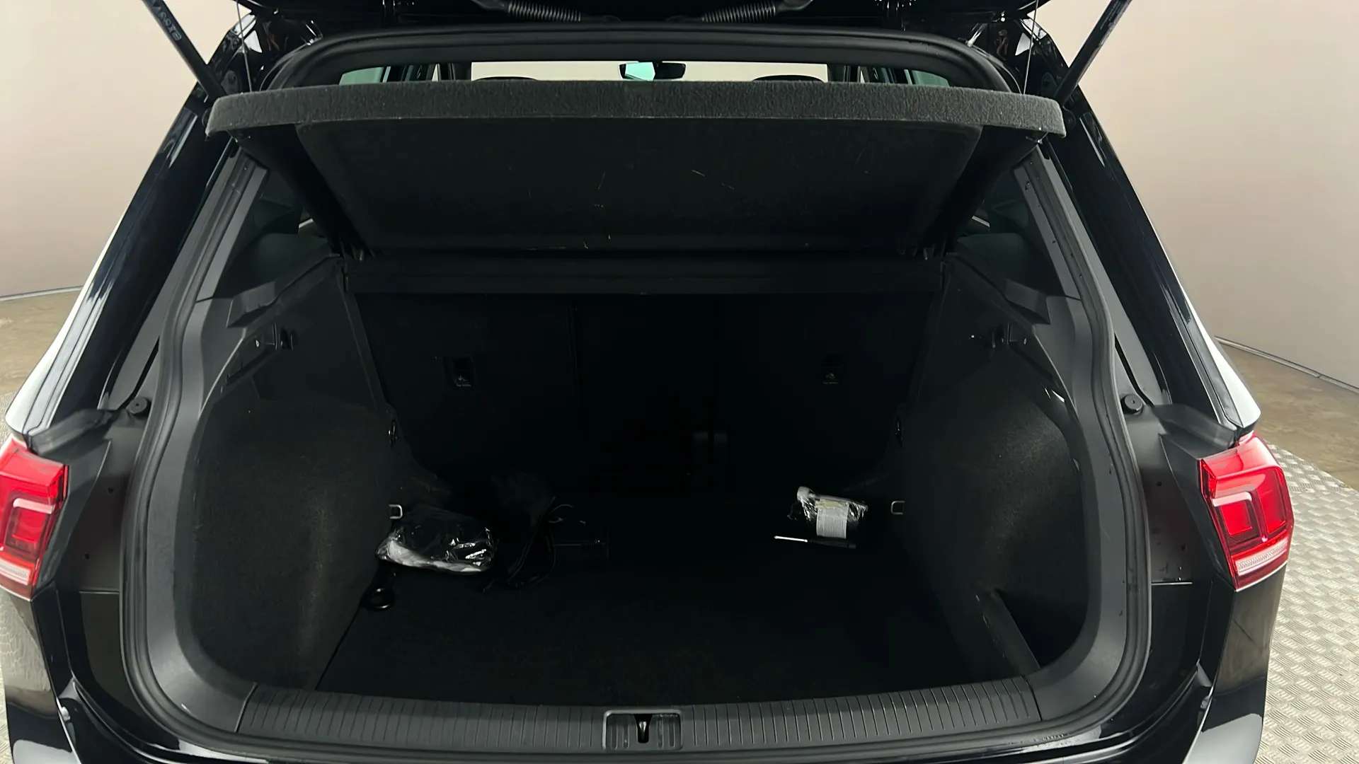 2023 VOLKSWAGEN TIGUAN 2023 VOLKSWAGEN TIGUAN