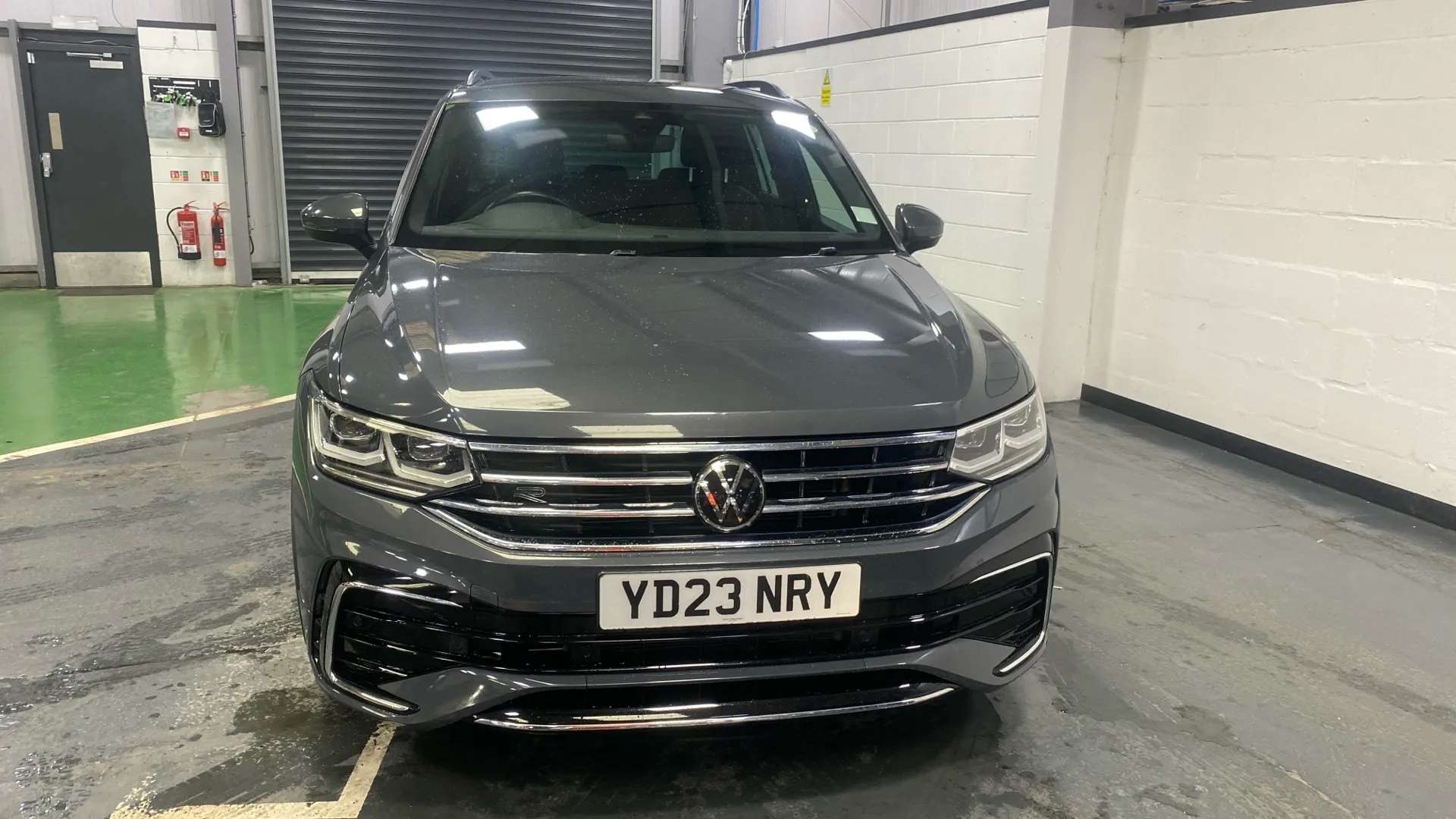 A 2023 VOLKSWAGEN TIGUAN 1.5 TSI 150 R-Line DSG A 2023 VOLKSWAGEN TIGUAN 1.5 TSI 150 R-Line DSG