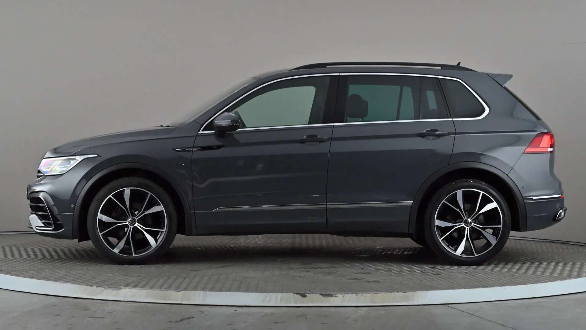 A 2023 VOLKSWAGEN TIGUAN 1.5 TSI 150 R-Line DSG A 2023 VOLKSWAGEN TIGUAN 1.5 TSI 150 R-Line DSG