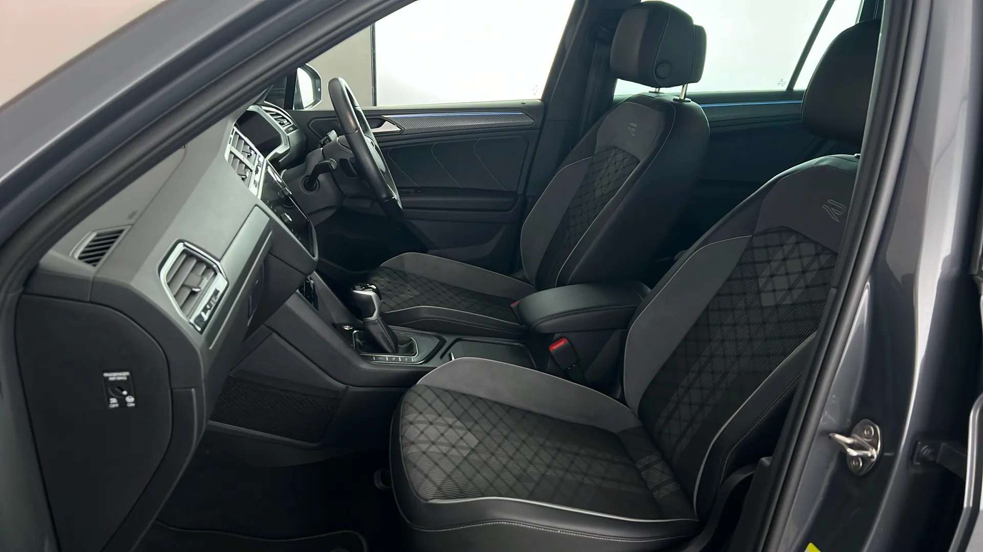 2023 VOLKSWAGEN TIGUAN 2023 VOLKSWAGEN TIGUAN