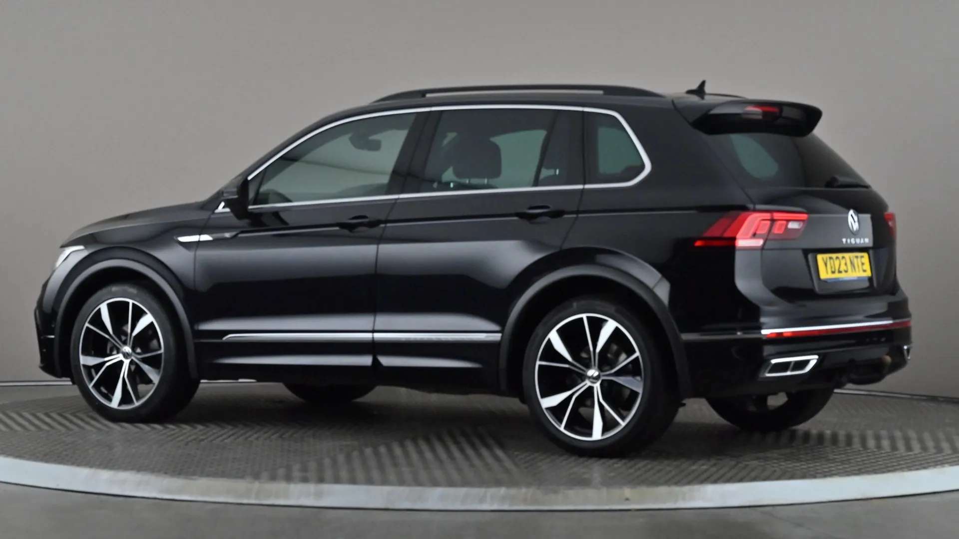 A 2023 VOLKSWAGEN TIGUAN 1.5 TSI 150 R-Line DSG A 2023 VOLKSWAGEN TIGUAN 1.5 TSI 150 R-Line DSG