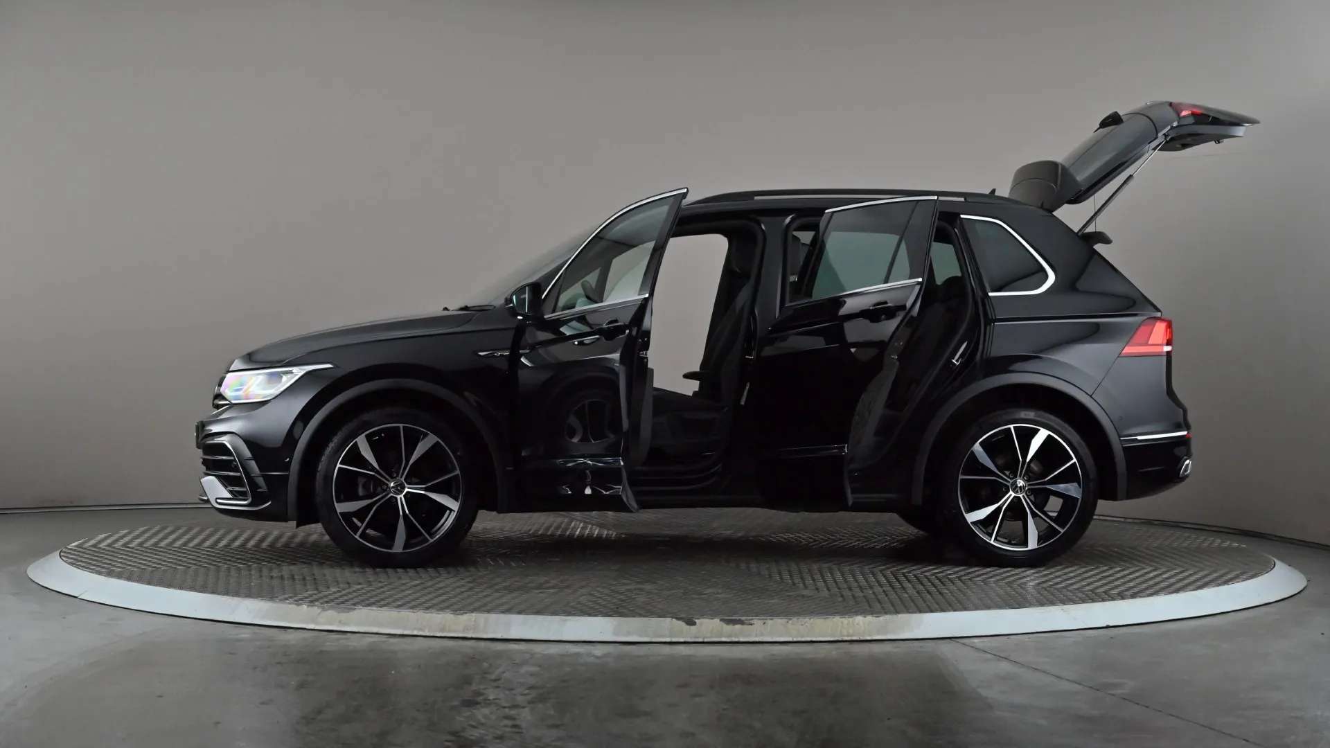 2022 VOLKSWAGEN TIGUAN 2022 VOLKSWAGEN TIGUAN