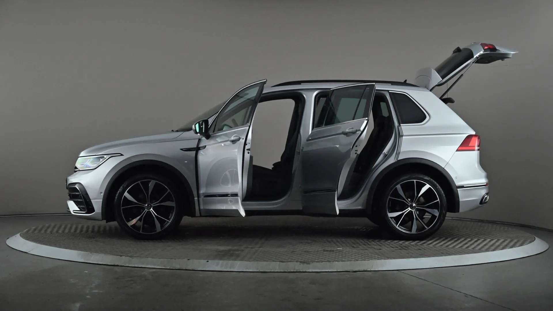 2023 VOLKSWAGEN TIGUAN 2023 VOLKSWAGEN TIGUAN