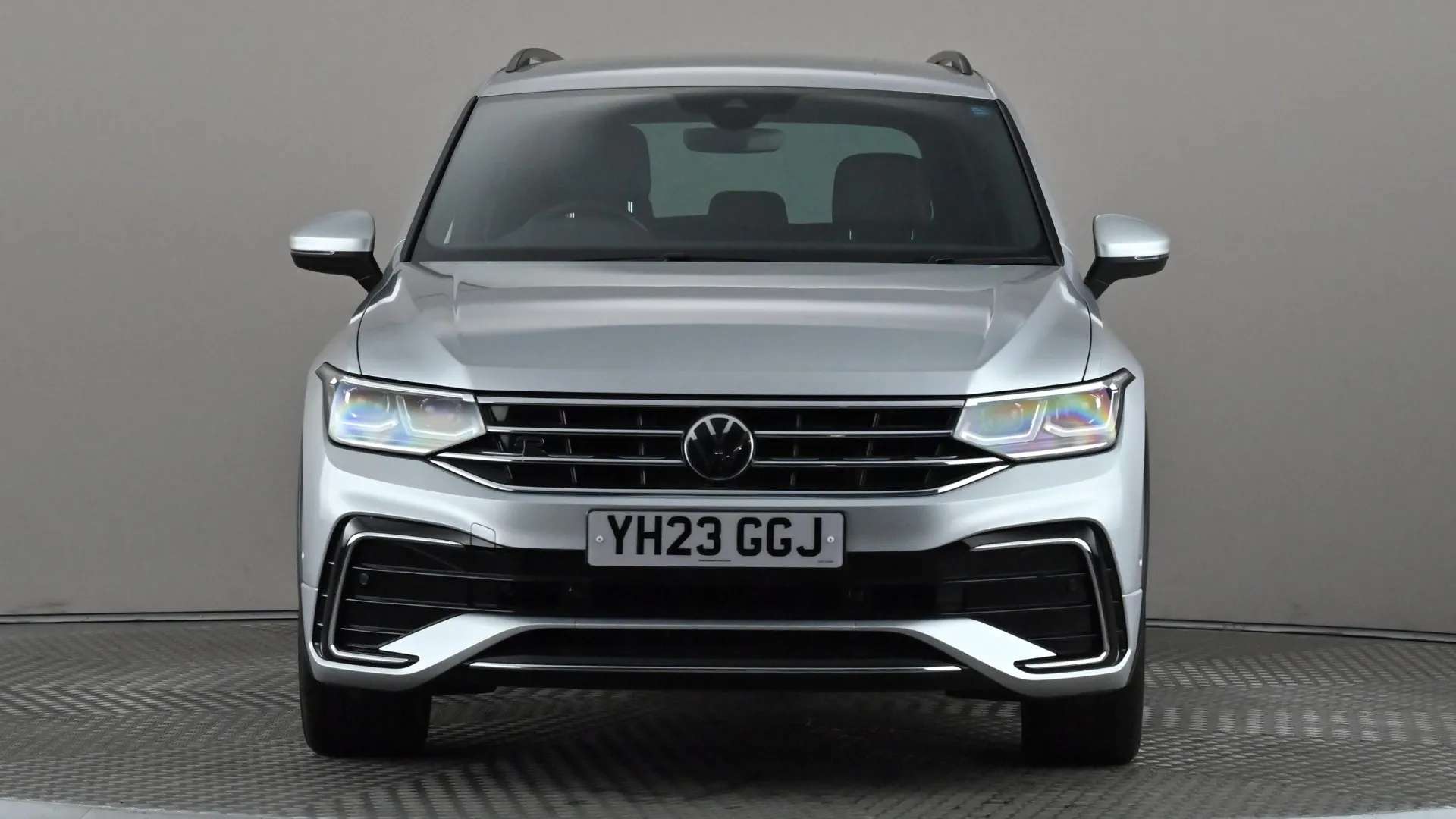 A 2023 VOLKSWAGEN TIGUAN 1.5 TSI 150 R-Line DSG A 2023 VOLKSWAGEN TIGUAN 1.5 TSI 150 R-Line DSG