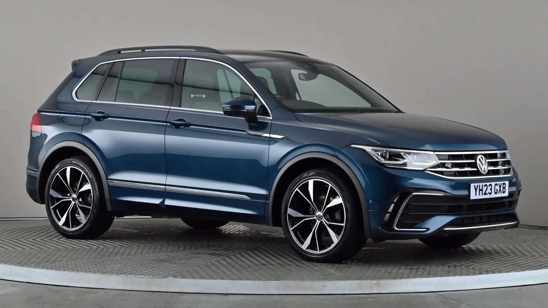 A 2023 VOLKSWAGEN TIGUAN 1.5 TSI 150 R-Line DSG A 2023 VOLKSWAGEN TIGUAN 1.5 TSI 150 R-Line DSG