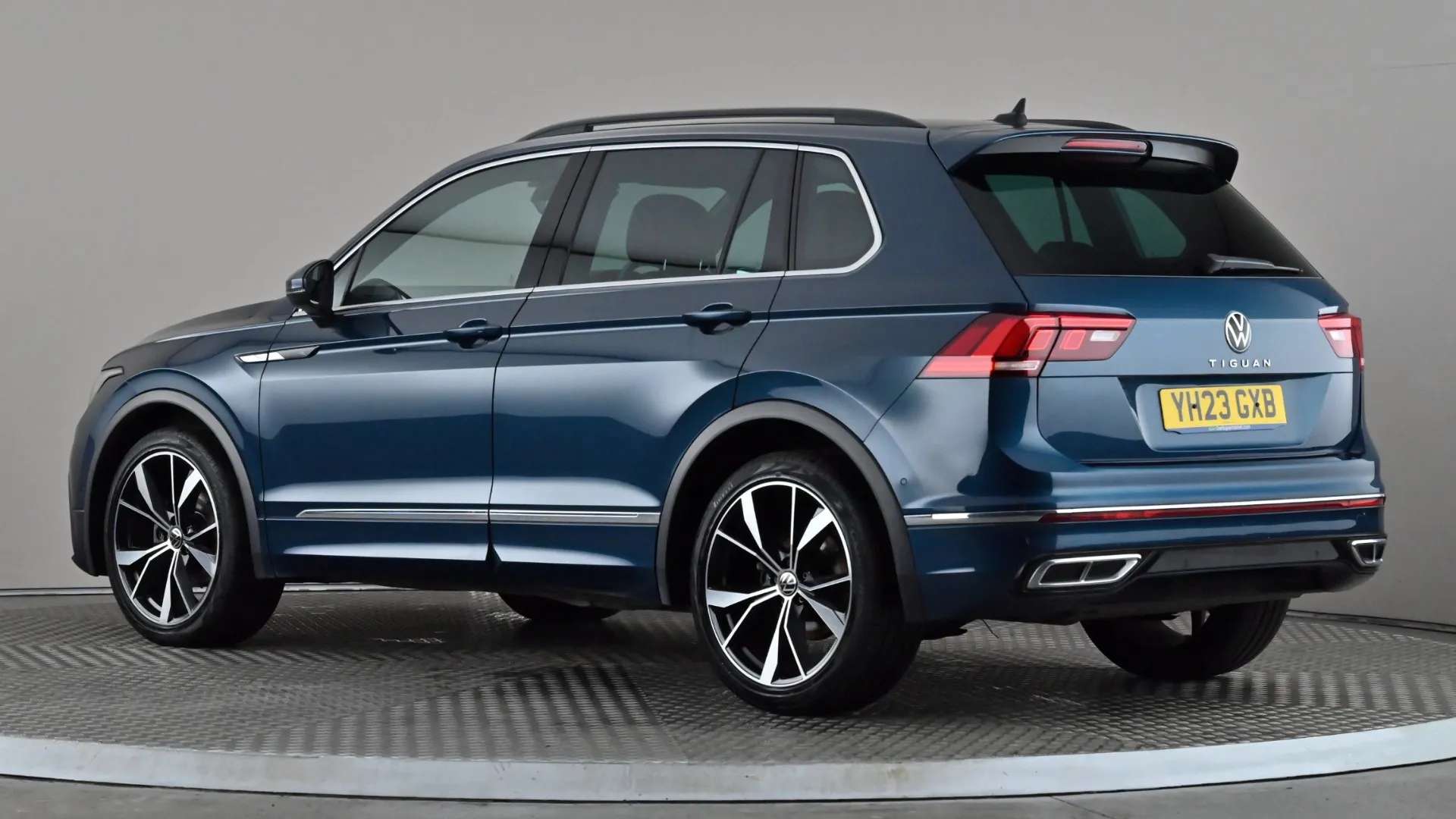 A 2023 VOLKSWAGEN TIGUAN 1.5 TSI 150 R-Line DSG A 2023 VOLKSWAGEN TIGUAN 1.5 TSI 150 R-Line DSG