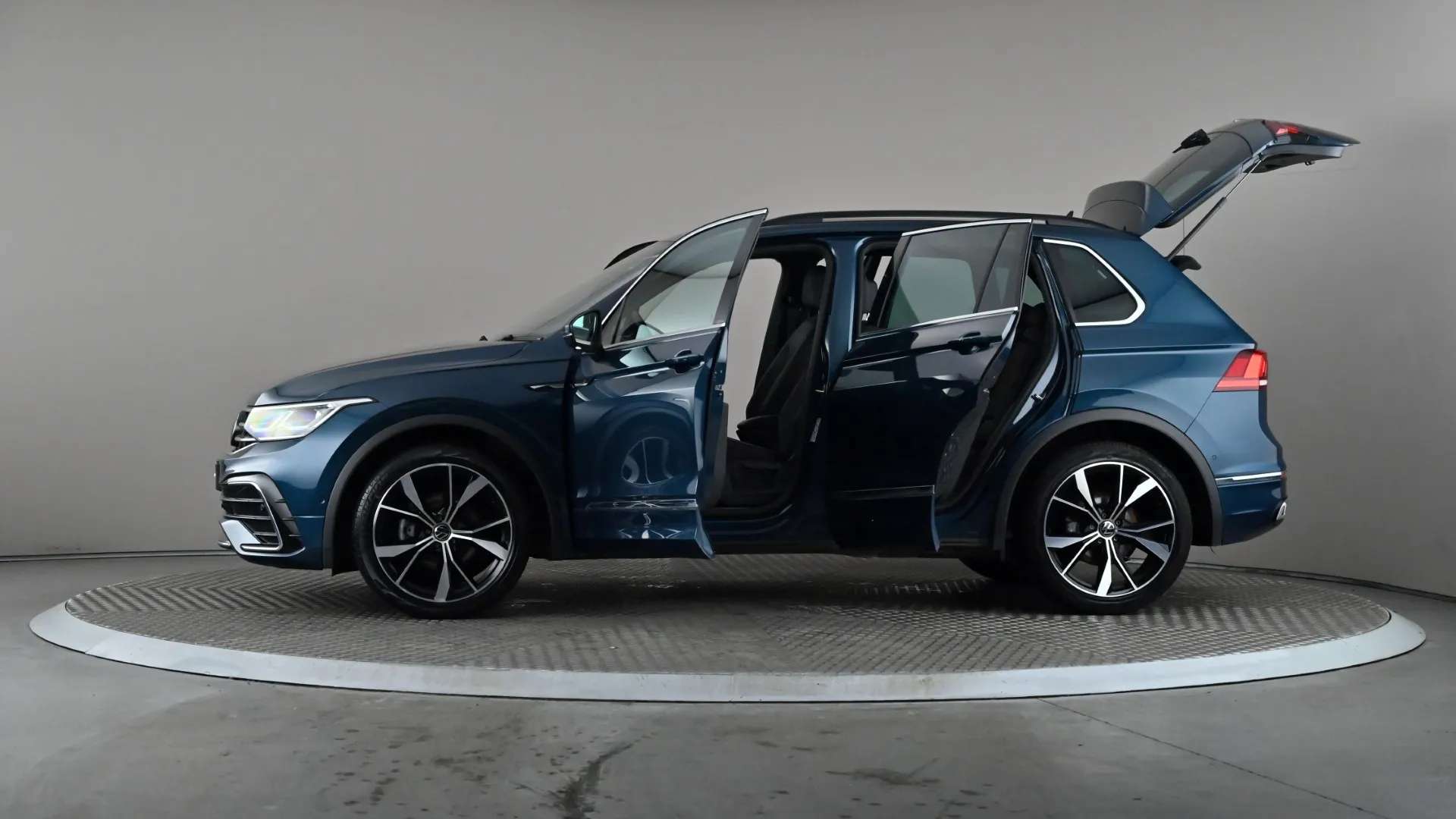 2023 VOLKSWAGEN TIGUAN 2023 VOLKSWAGEN TIGUAN