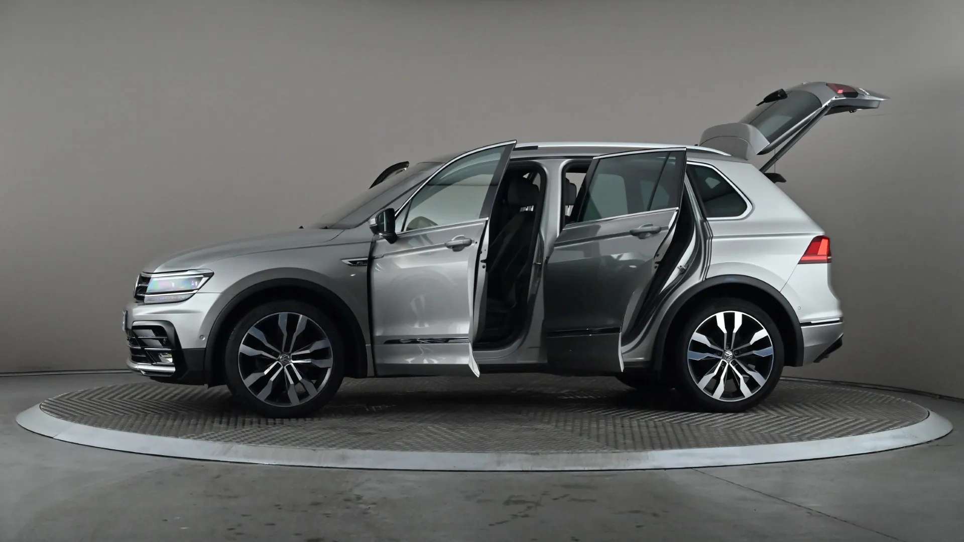 2019 VOLKSWAGEN TIGUAN 2019 VOLKSWAGEN TIGUAN