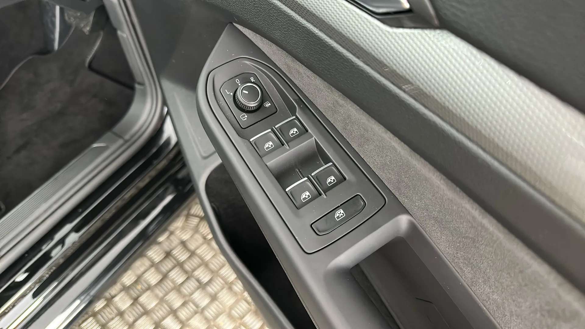 2025 VOLKSWAGEN GOLF 2025 VOLKSWAGEN GOLF