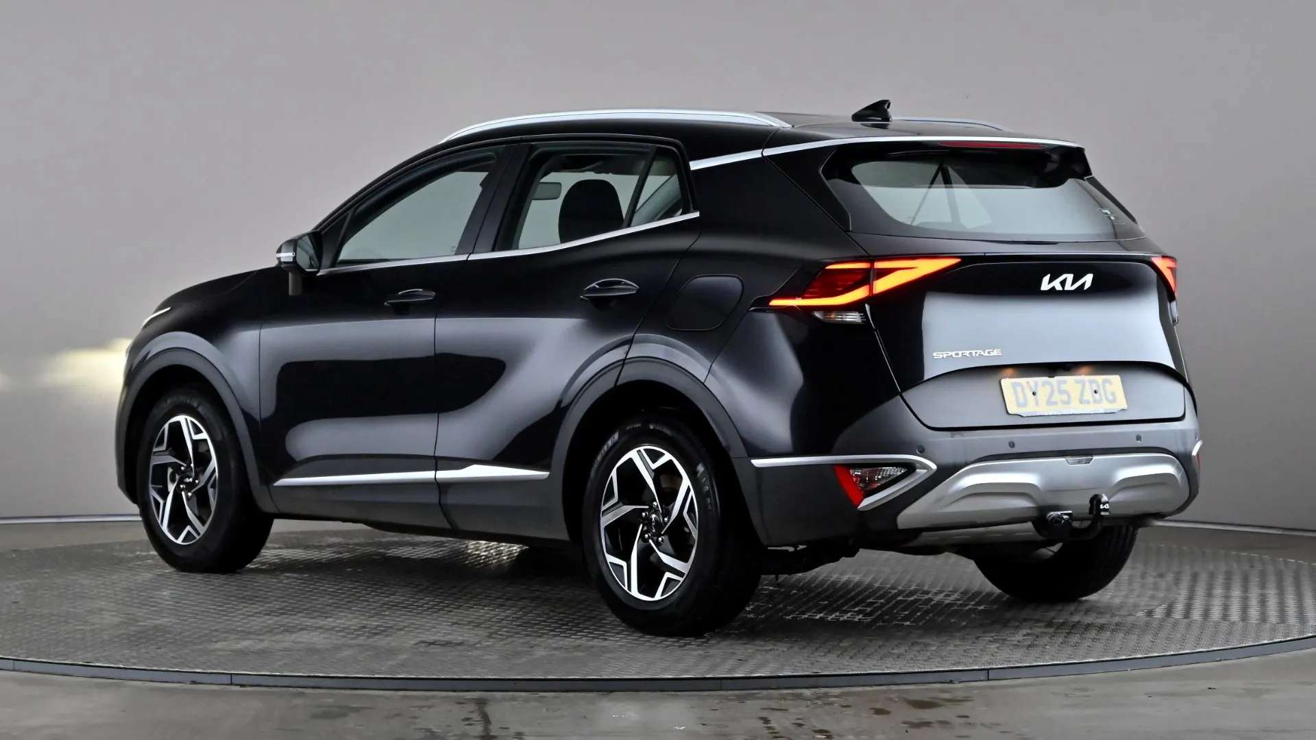 A 2025 KIA SPORTAGE 1.6T GDi 157 48V ISG 2 A 2025 KIA SPORTAGE 1.6T GDi 157 48V ISG 2