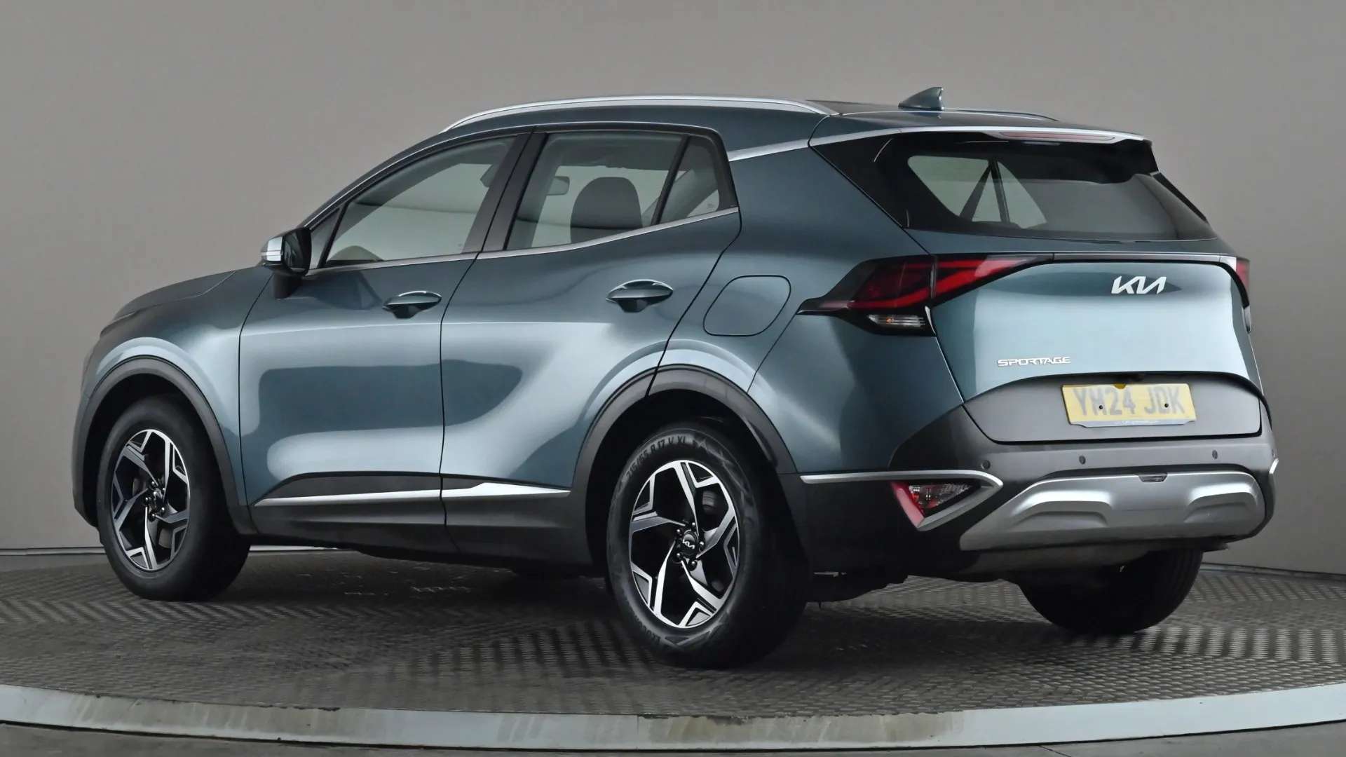 A 2024 KIA SPORTAGE 1.6T GDi 157 48V ISG 2 A 2024 KIA SPORTAGE 1.6T GDi 157 48V ISG 2