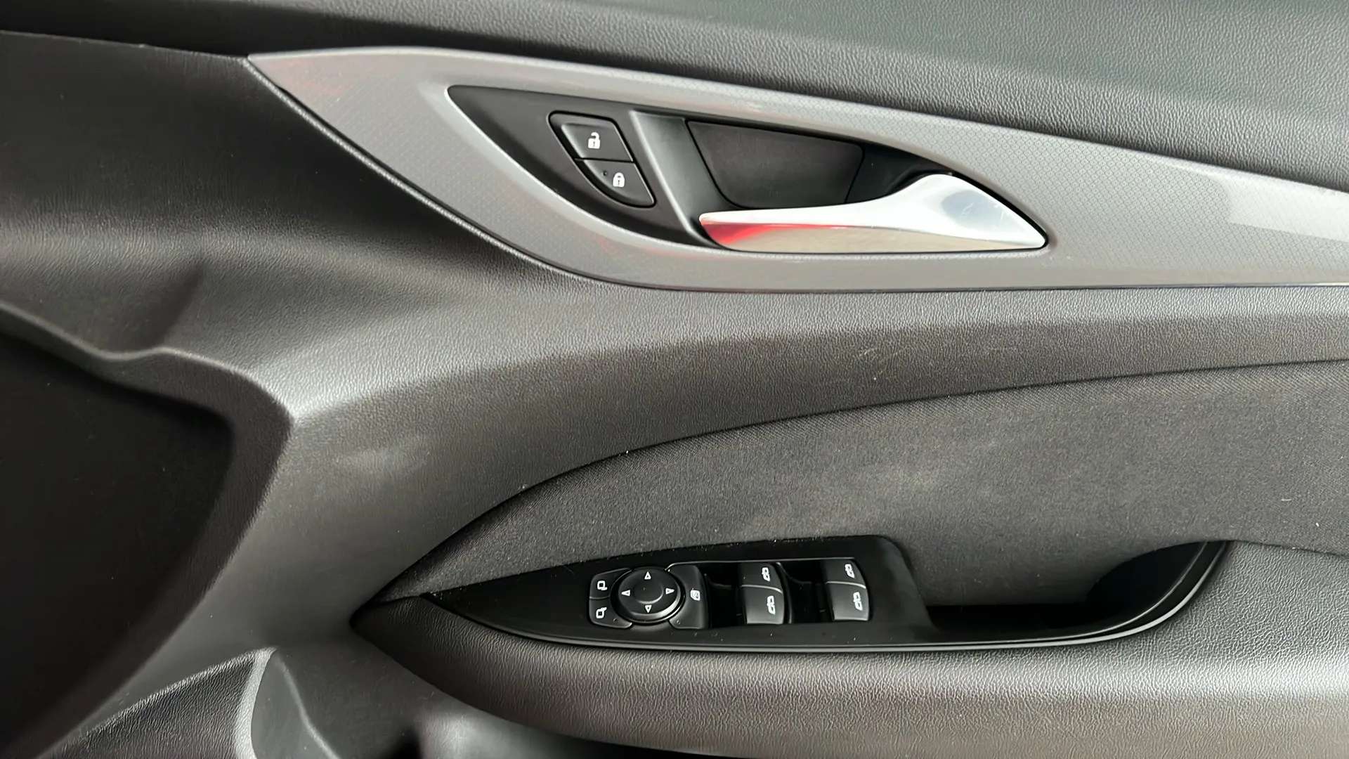 2017 VAUXHALL INSIGNIA GRAND SPORT 2017 VAUXHALL INSIGNIA GRAND SPORT