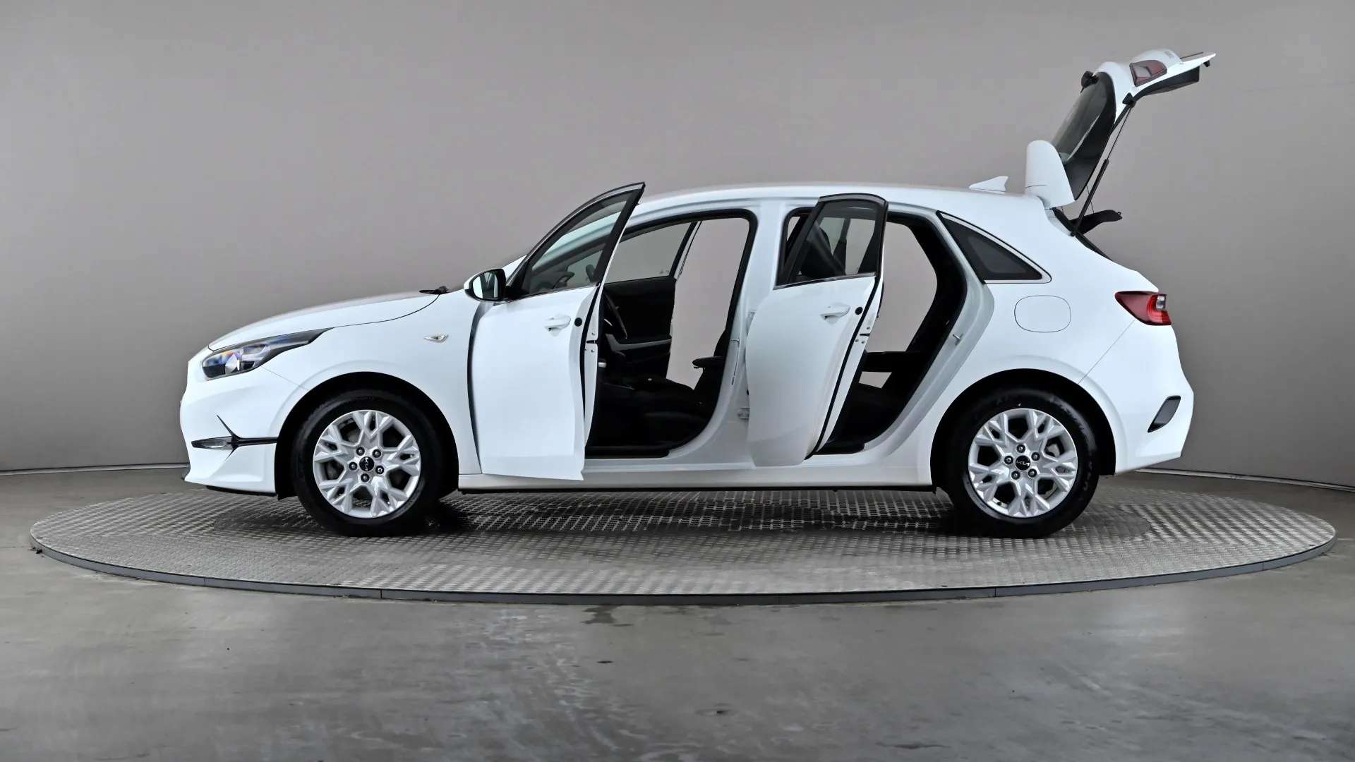 2023 KIA CEED 2023 KIA CEED
