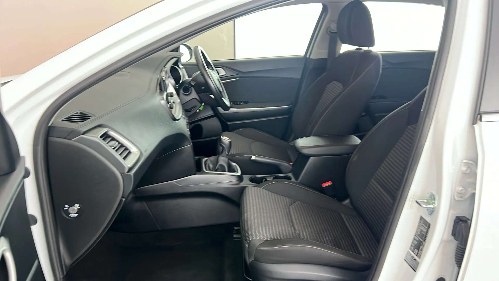 2023 KIA CEED 2023 KIA CEED