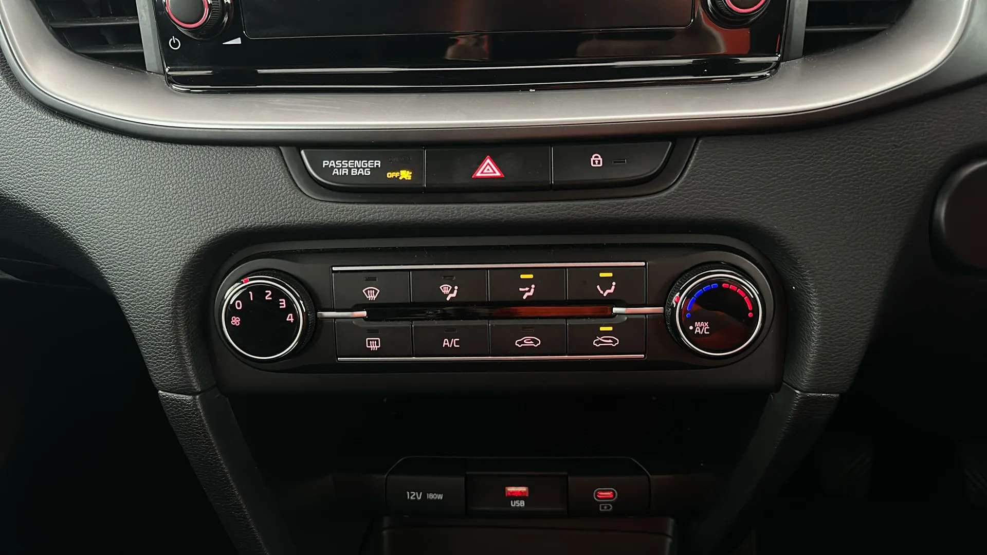 2023 KIA CEED 2023 KIA CEED