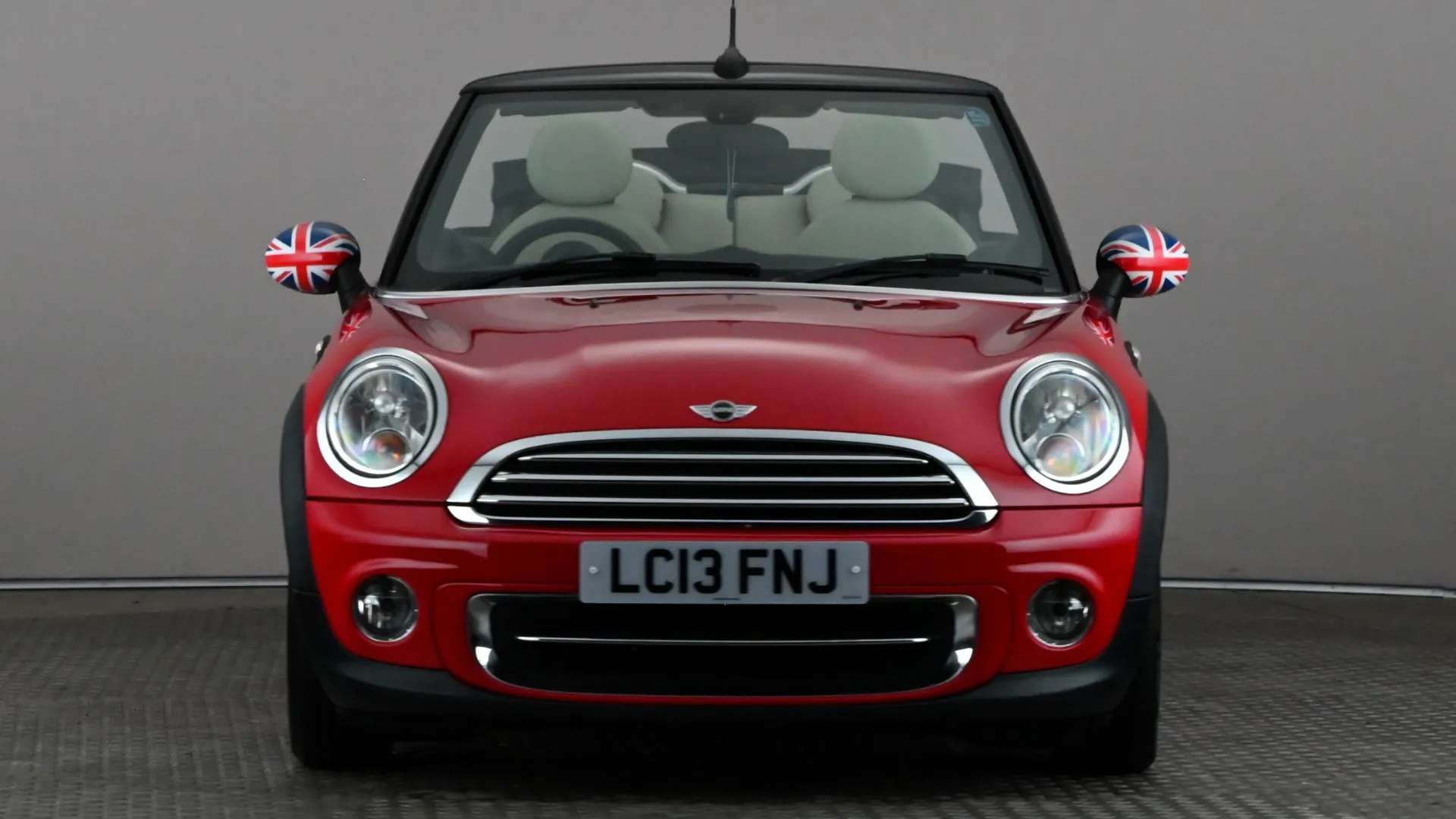 A 2013 MINI CONVERTIBLE 1.6 Cooper Auto A 2013 MINI CONVERTIBLE 1.6 Cooper Auto
