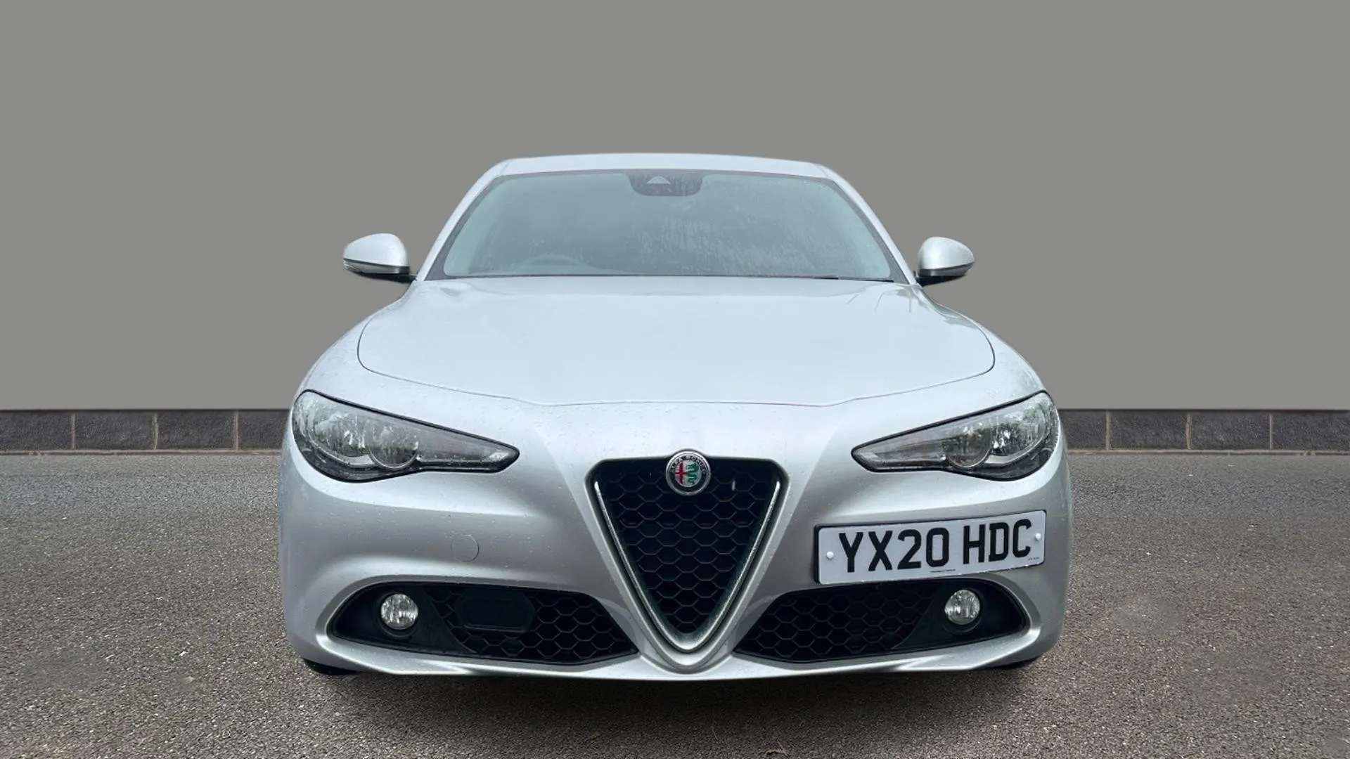 A 2020 ALFA ROMEO GIULIA 2.2 JTDM-2 160 Super Auto A 2020 ALFA ROMEO GIULIA 2.2 JTDM-2 160 Super Auto