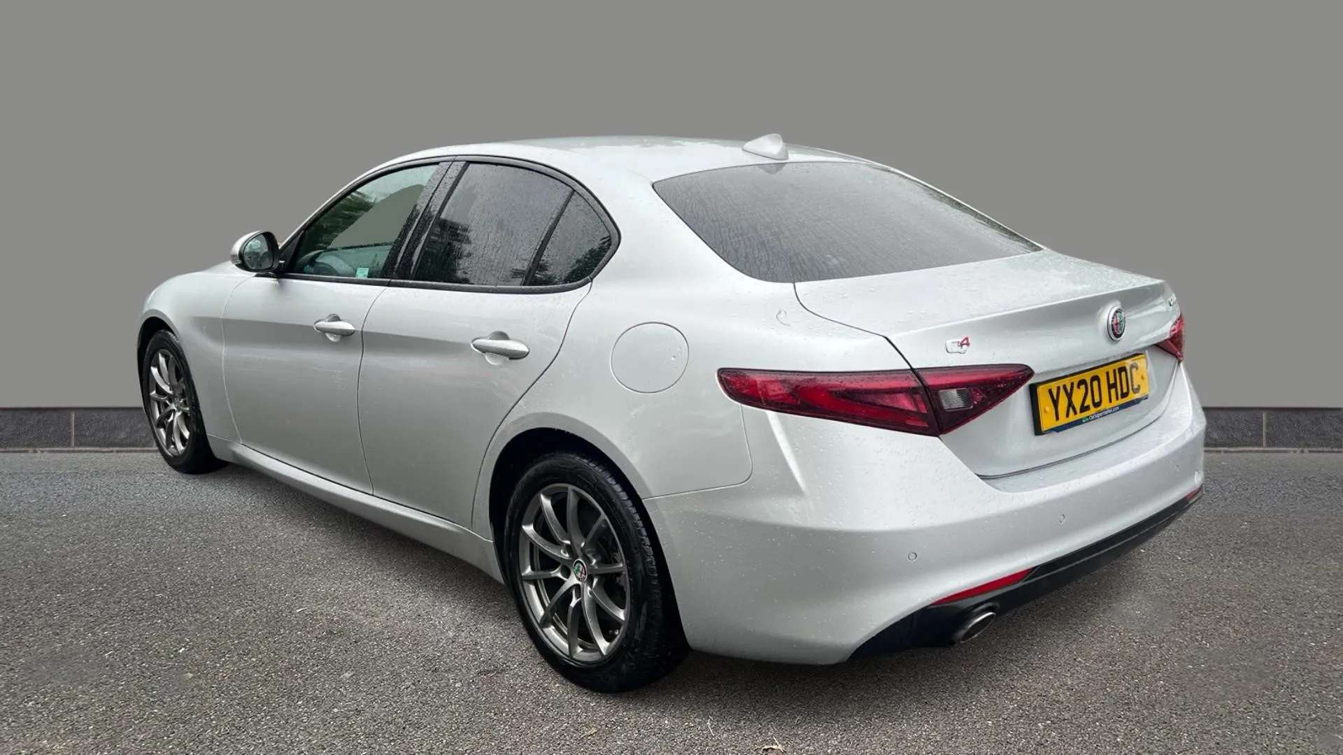 A 2020 ALFA ROMEO GIULIA 2.2 JTDM-2 160 Super Auto A 2020 ALFA ROMEO GIULIA 2.2 JTDM-2 160 Super Auto