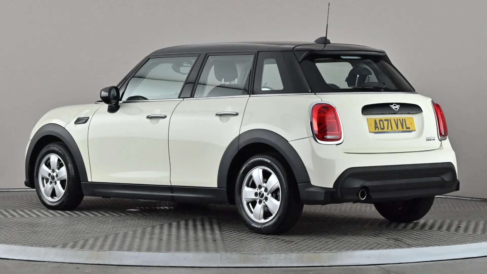 A 2021 MINI HATCH 1.5 Cooper Classic Auto A 2021 MINI HATCH 1.5 Cooper Classic Auto