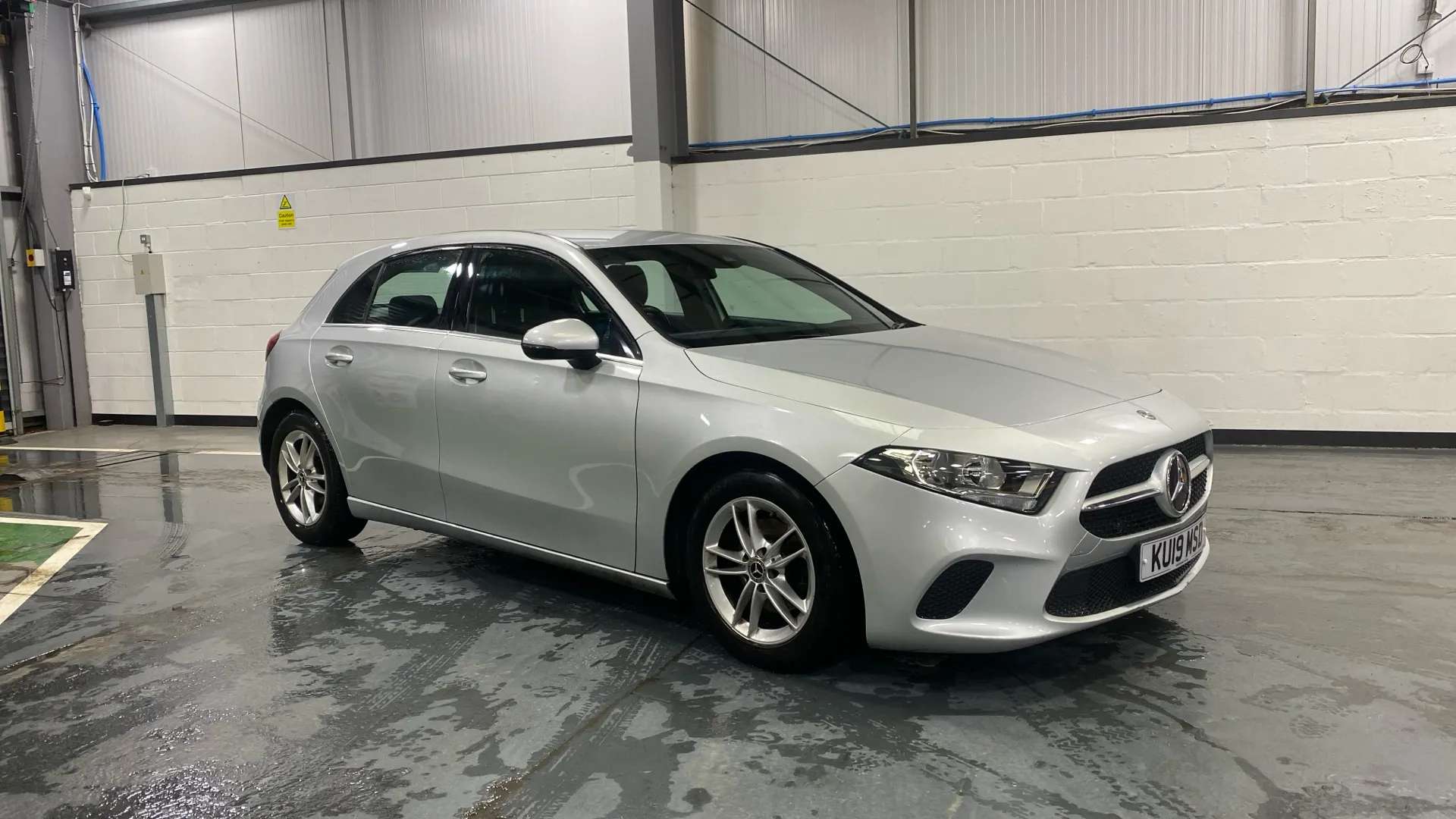 A 0 MERCEDES-BENZ A CLASS A180d SE Auto A 0 MERCEDES-BENZ A CLASS A180d SE Auto