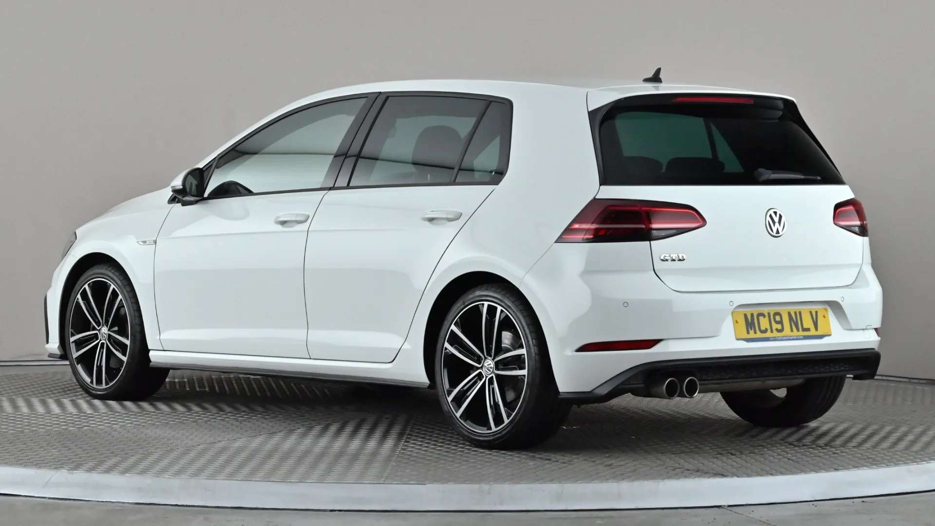 A 2019 VOLKSWAGEN GOLF 2.0 TDI 184 GTD DSG A 2019 VOLKSWAGEN GOLF 2.0 TDI 184 GTD DSG