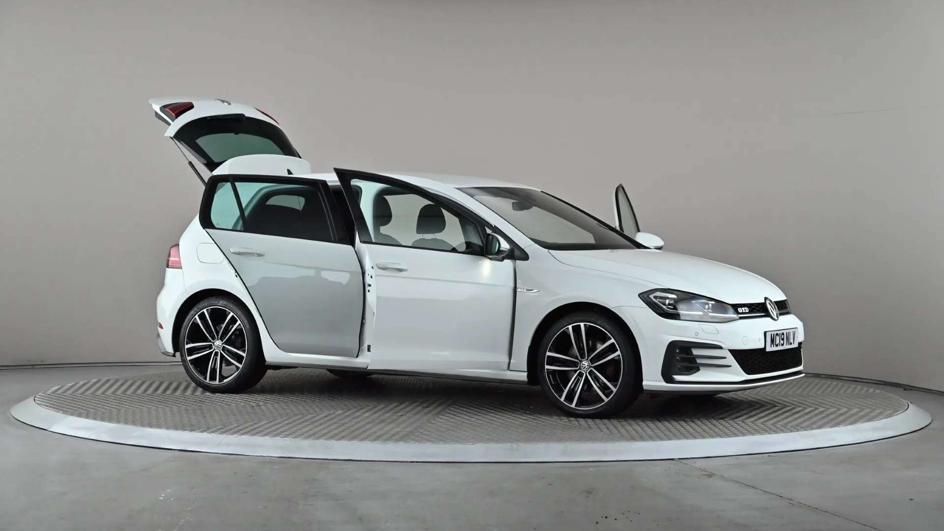 2019 VOLKSWAGEN GOLF 2019 VOLKSWAGEN GOLF