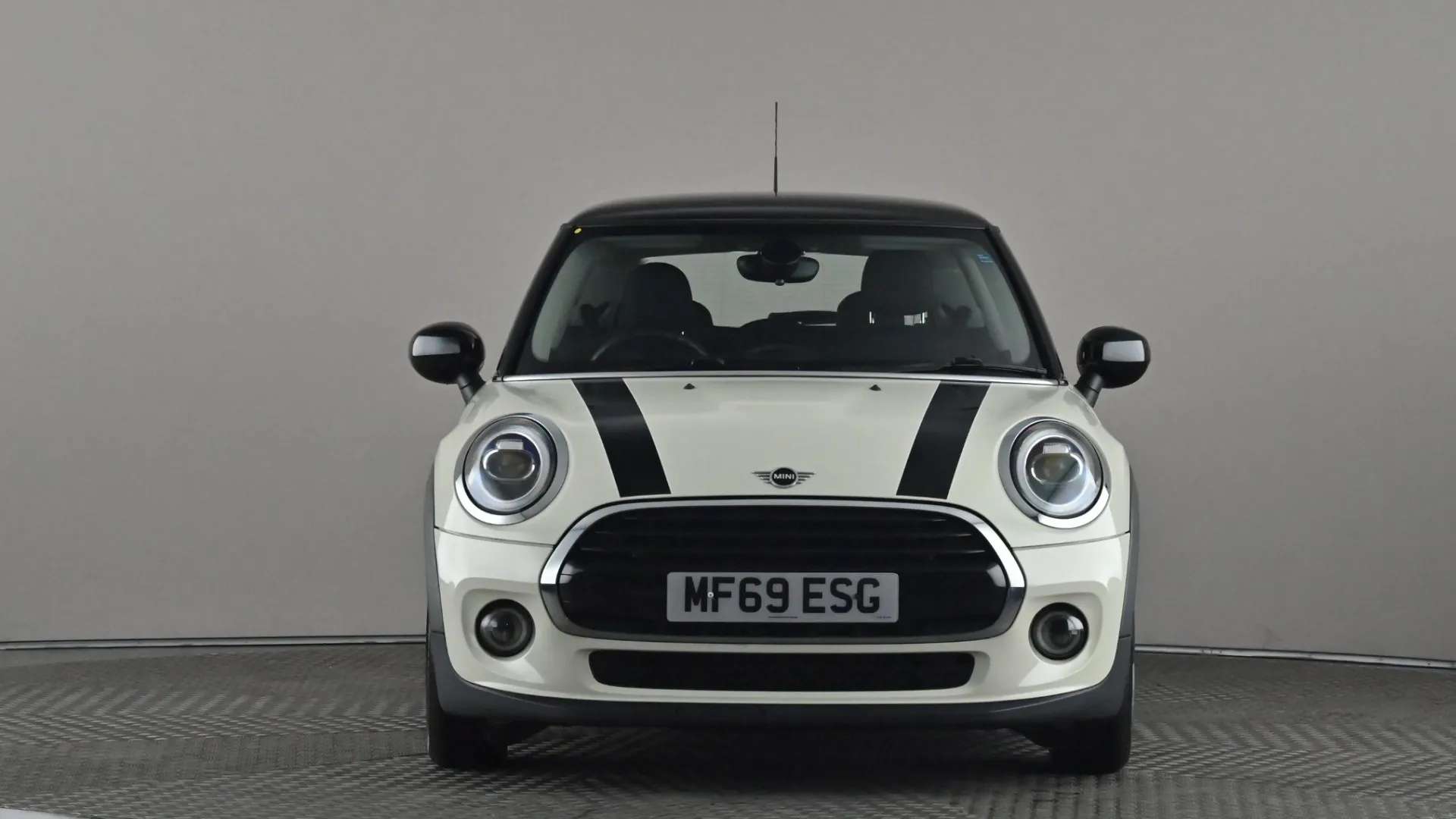 A 2019 MINI HATCH 1.5 Cooper Classic II A 2019 MINI HATCH 1.5 Cooper Classic II