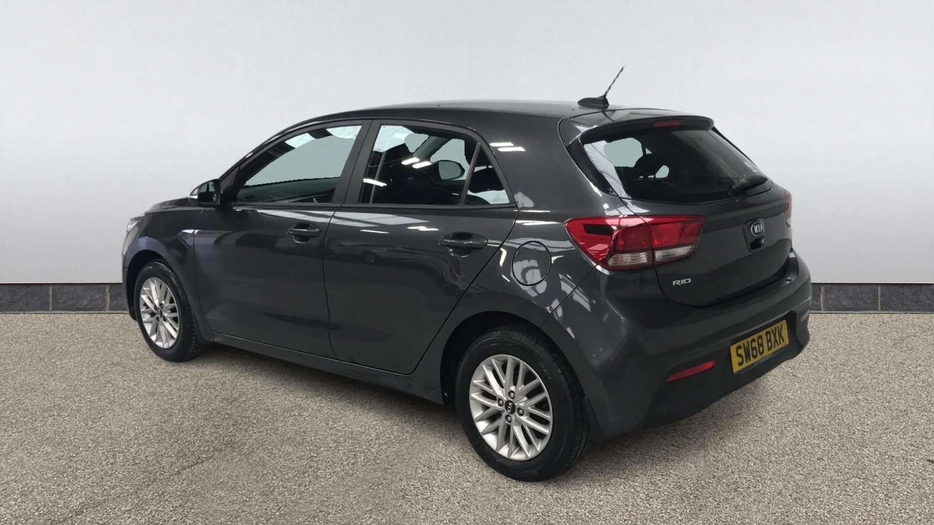 A 2018 KIA RIO 1.4 2 A 2018 KIA RIO 1.4 2