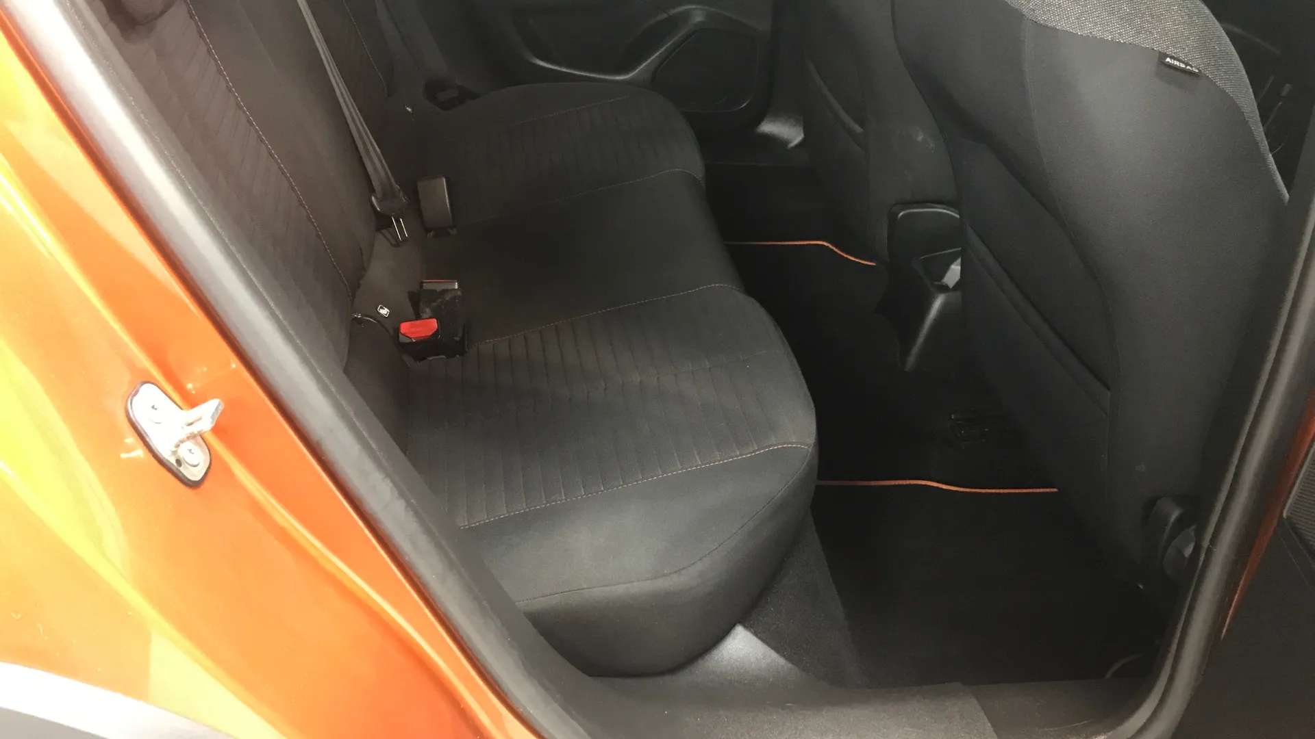 2021 PEUGEOT 2008 2021 PEUGEOT 2008