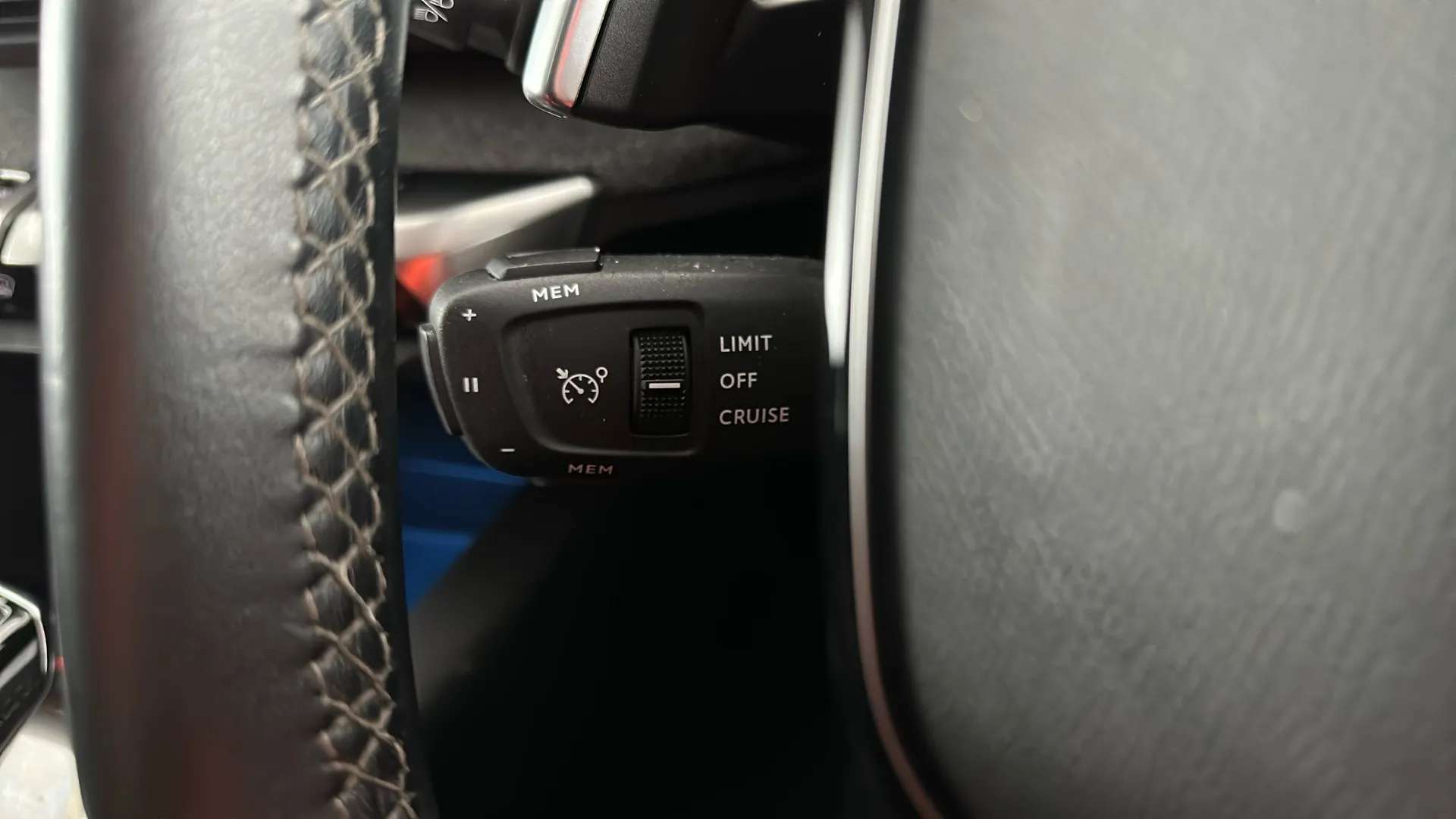 2022 PEUGEOT 3008 2022 PEUGEOT 3008