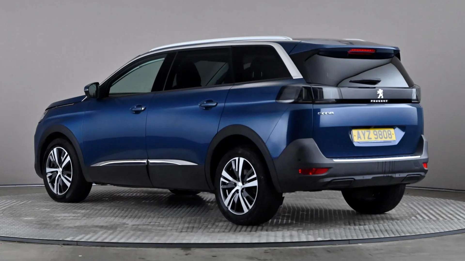 A 2021 PEUGEOT 5008 1.5 BlueHDi Allure Premium A 2021 PEUGEOT 5008 1.5 BlueHDi Allure Premium