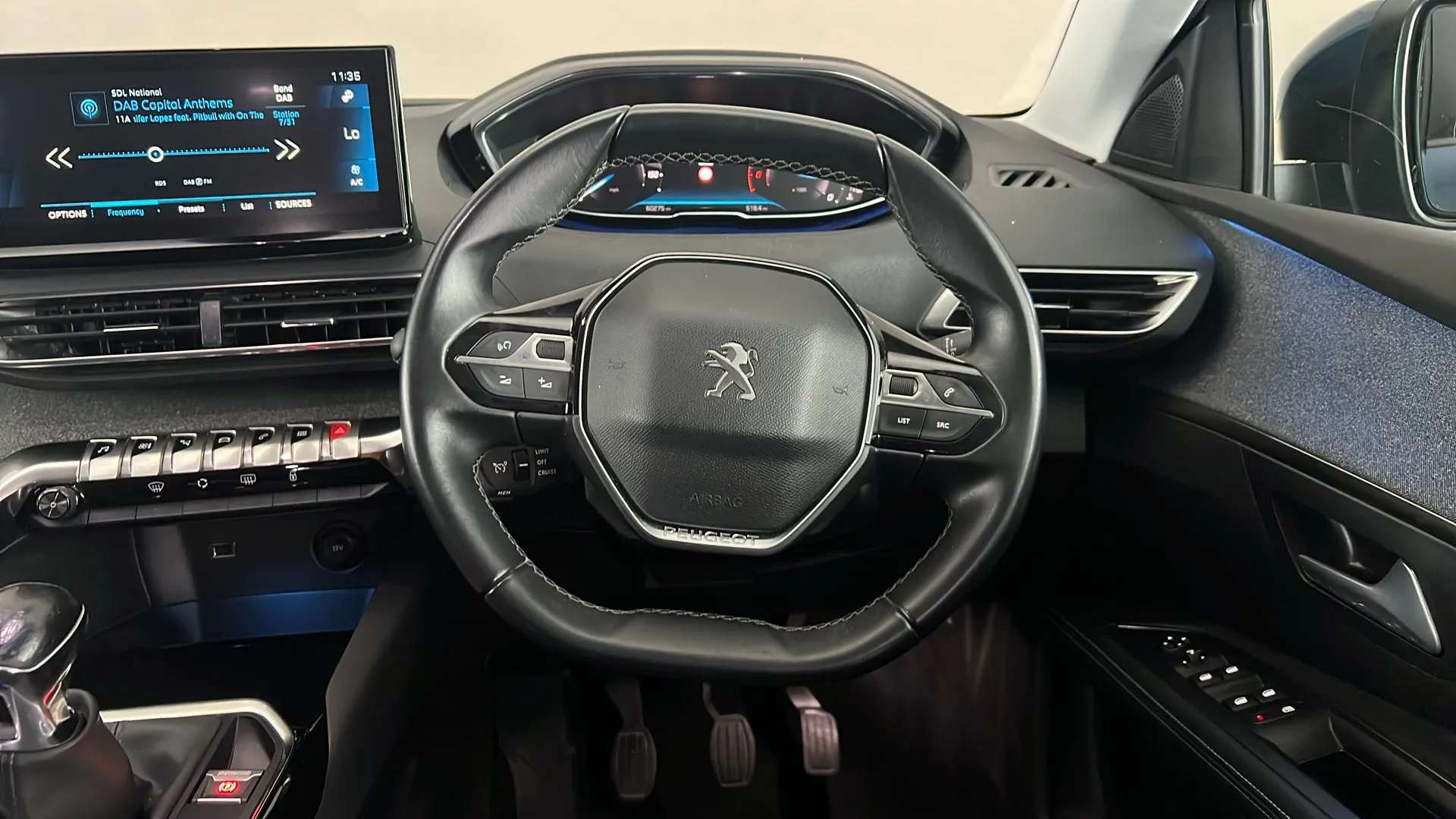 2021 PEUGEOT 5008 2021 PEUGEOT 5008
