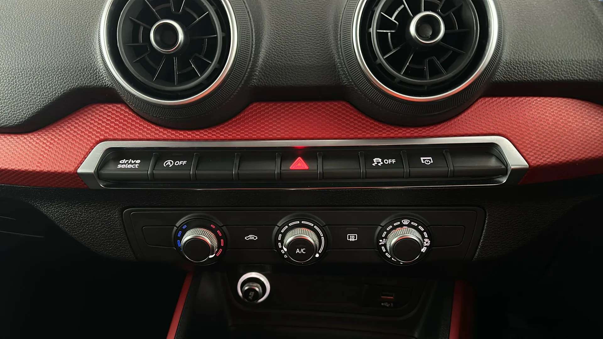 2019 AUDI Q2 2019 AUDI Q2