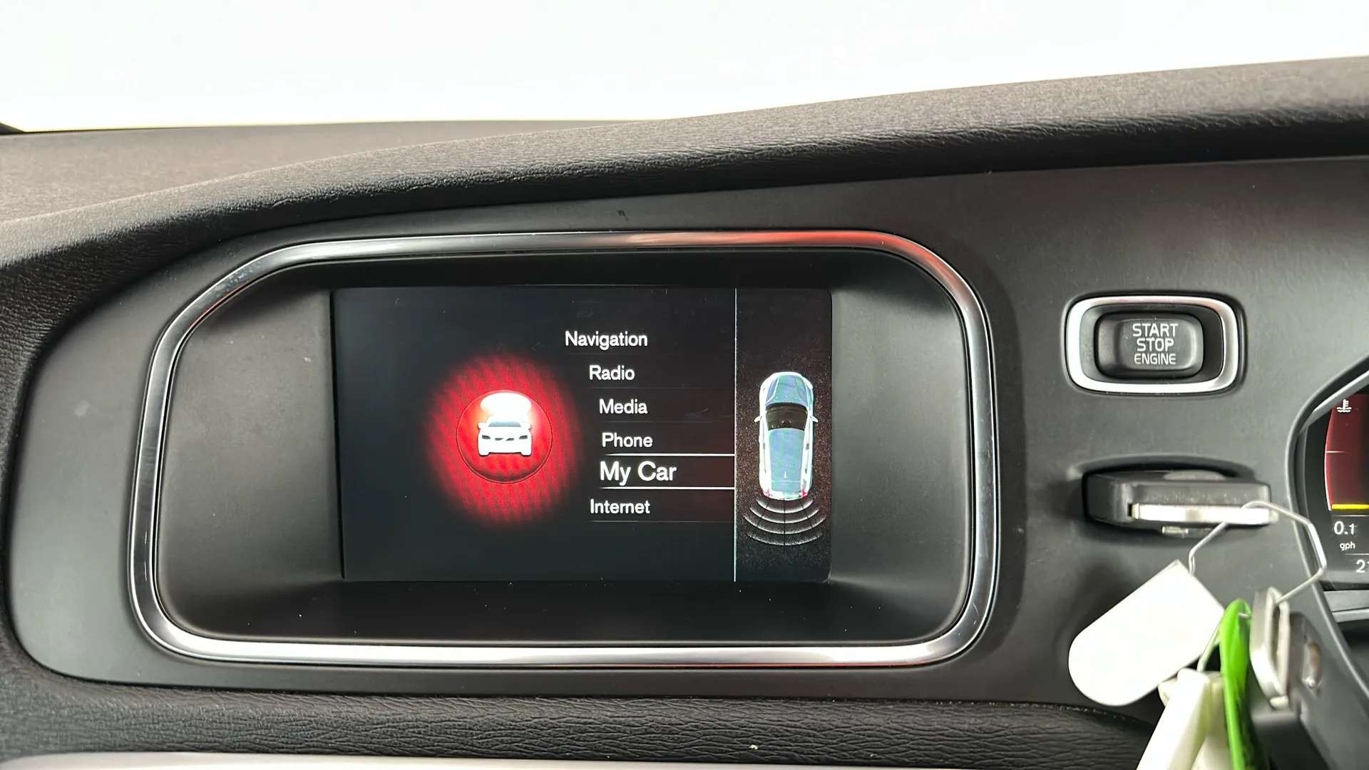 2016 VOLVO V40 2016 VOLVO V40